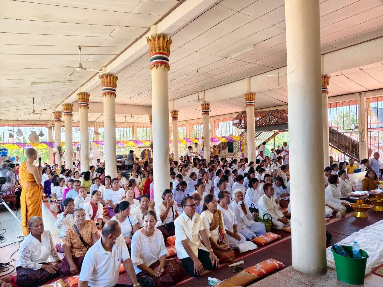 ภาพร่วมพิธีกรรมวัดจันทอุทัย