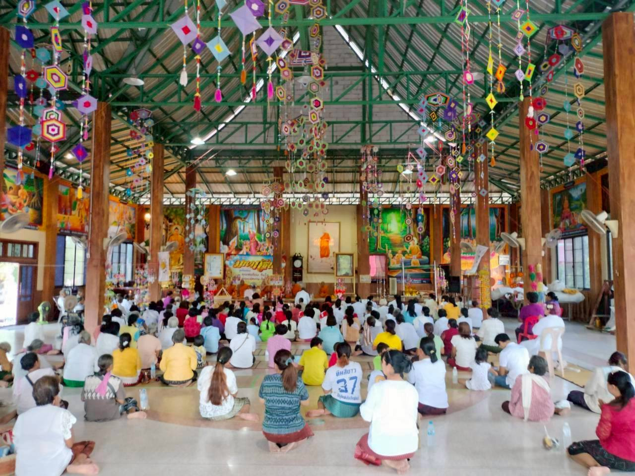 ภาพร่วมพิธีกรรมวัดบ้านแจ้งใหญ่