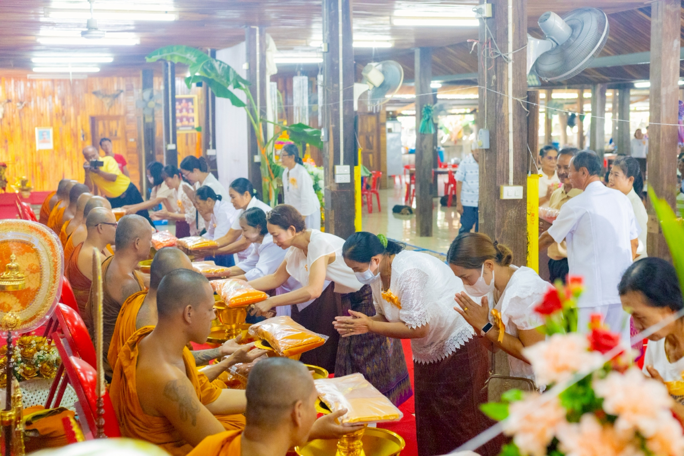 ภาพร่วมพิธีกรรมวัดพิฦกทักษิณ