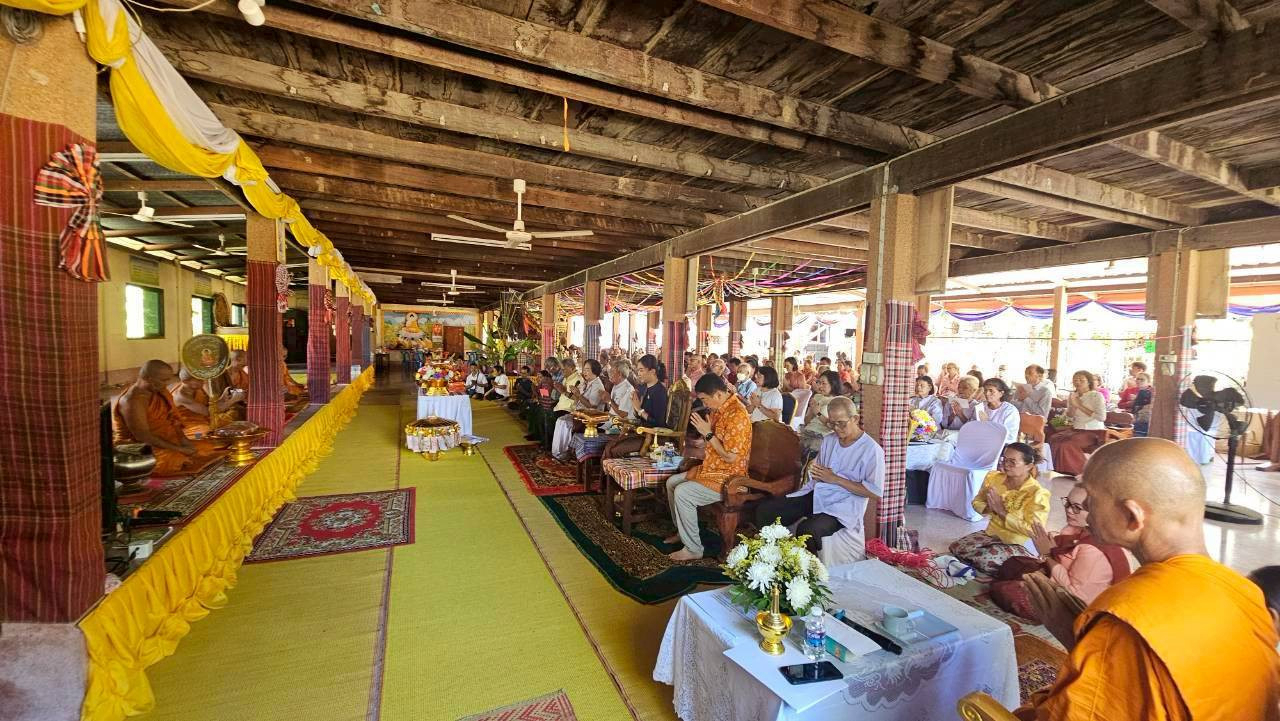 ภาพร่วมพิธีกรรมวัดสิลาโนนเปือย