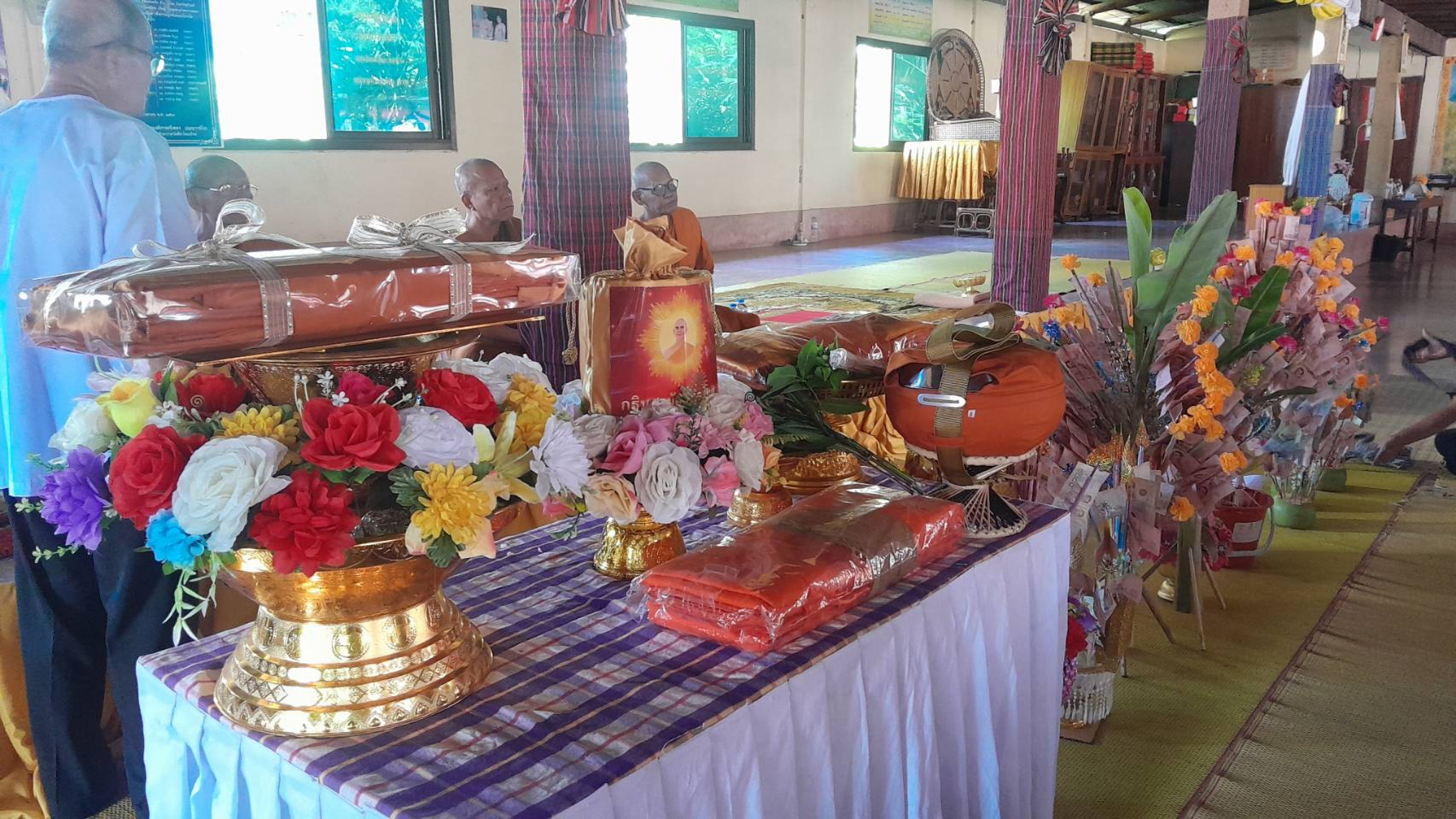 ภาพร่วมพิธีกรรมวัดสิลาโนนเปือย