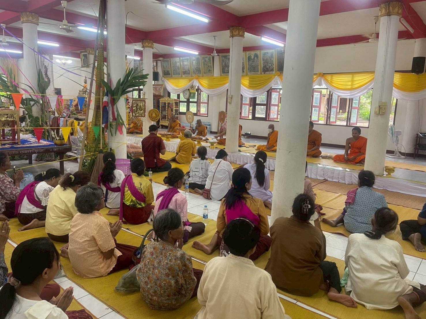 ภาพร่วมพิธีกรรมวัดหมื่นศรีใหญ่