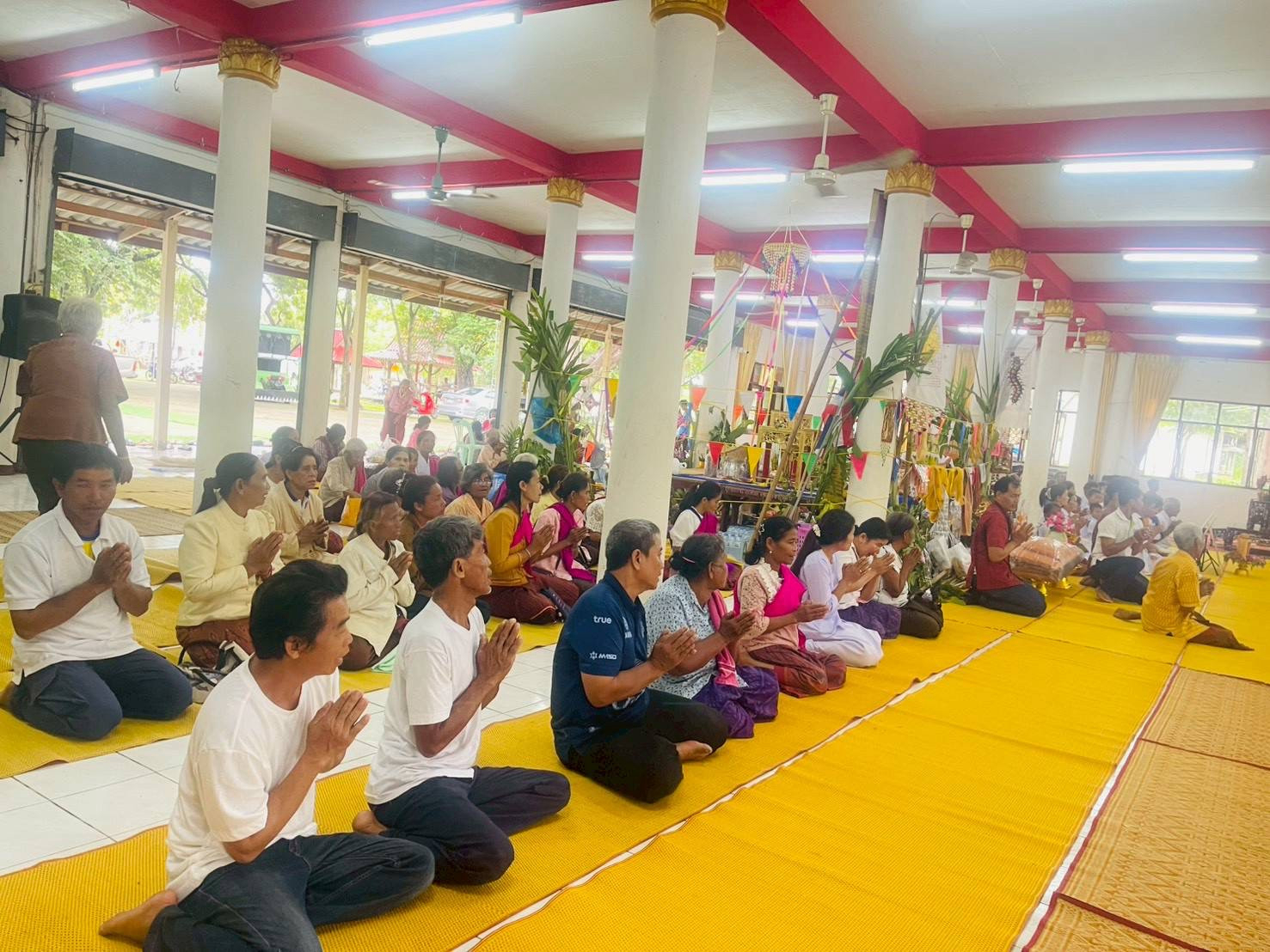 ภาพร่วมพิธีกรรมวัดหมื่นศรีใหญ่