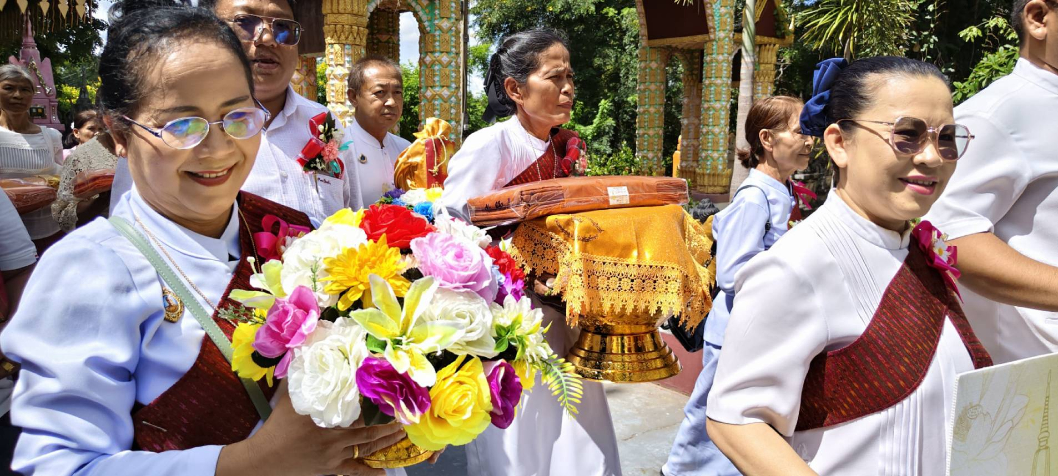 ภาพร่วมพิธีกรรมวัดป่าช้าภิรมย์