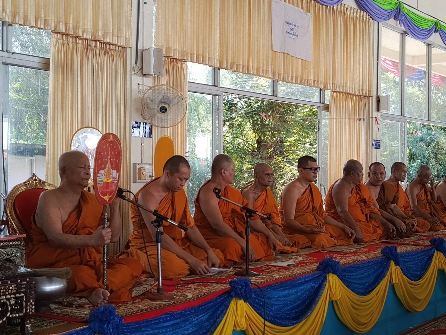 ภาพร่วมพิธีกรรมวัดสามกอ