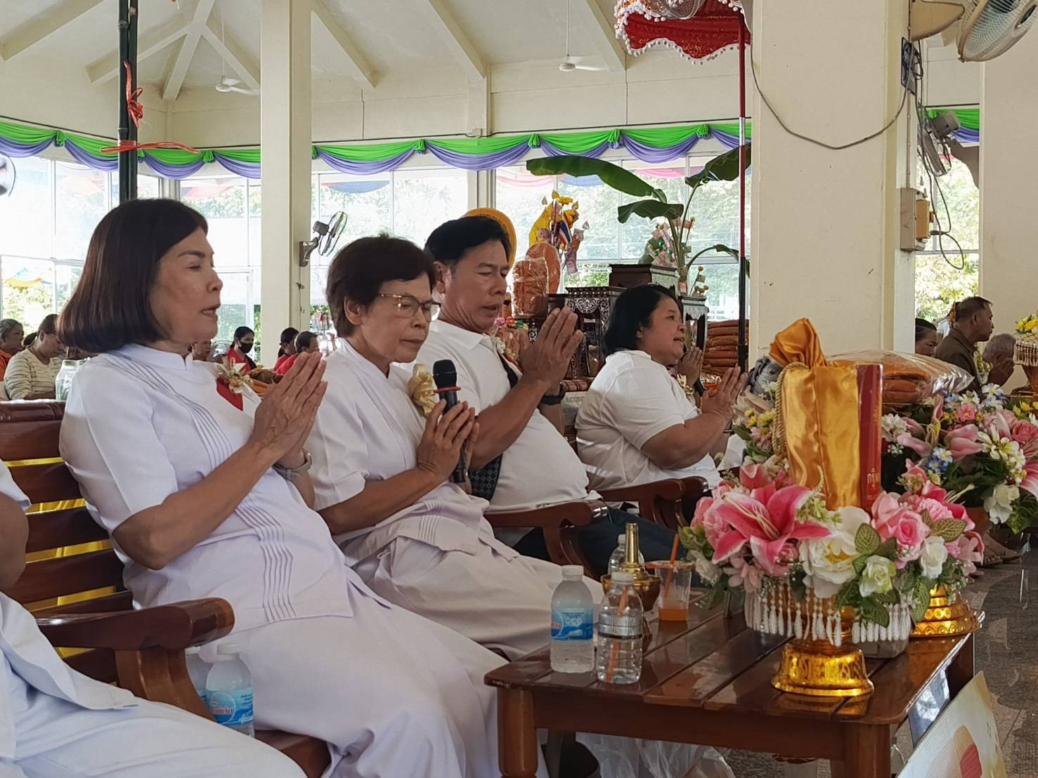 ภาพร่วมพิธีกรรมวัดสามกอ