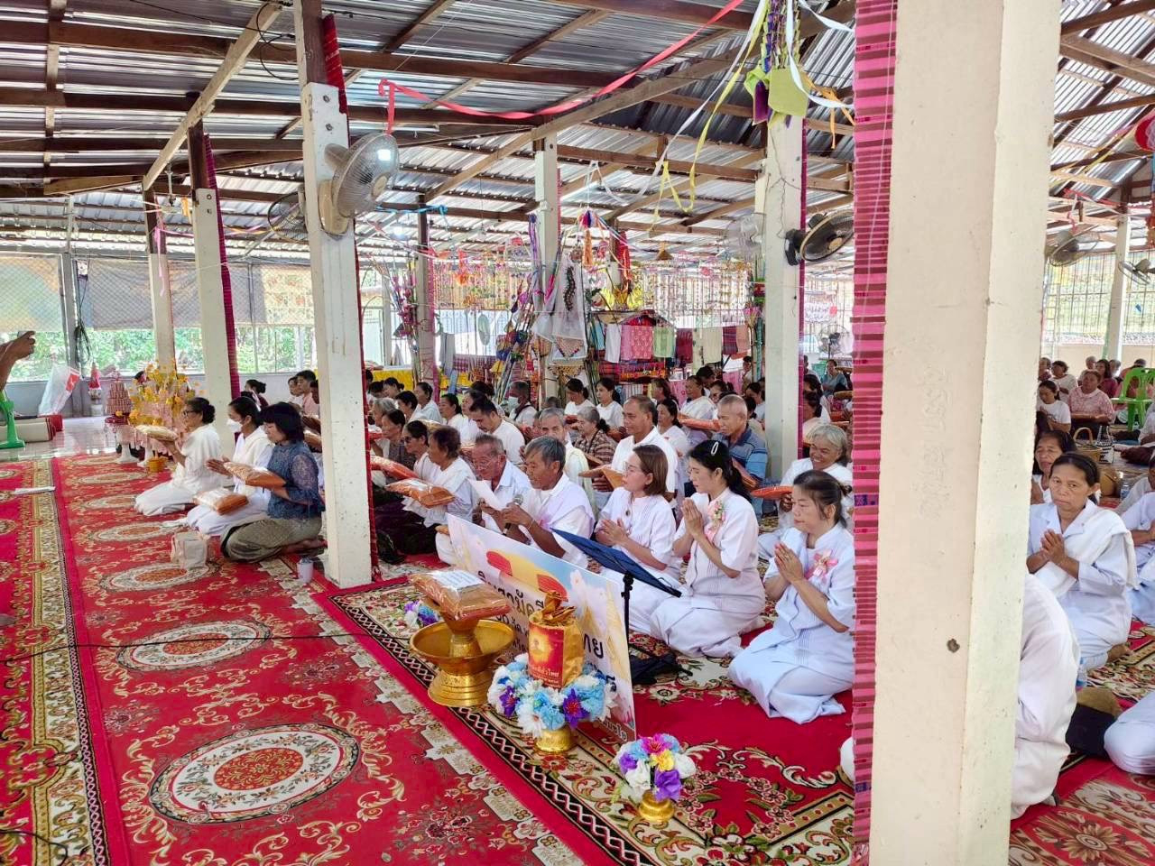 ภาพร่วมพิธีกรรมวัดบ้านโนนทอง