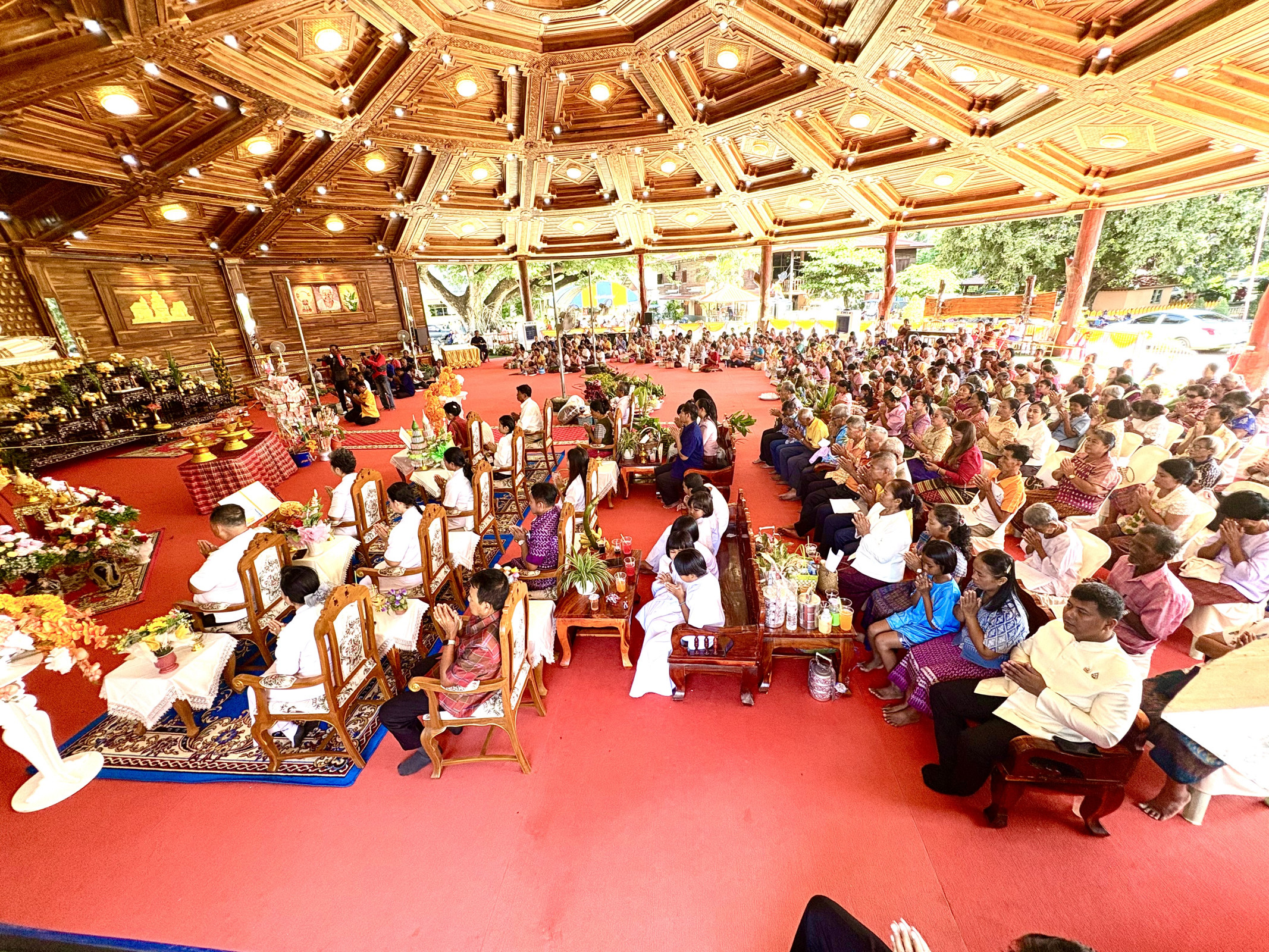 ภาพร่วมพิธีกรรมวัดทุ่งสว่างนารุ่ง