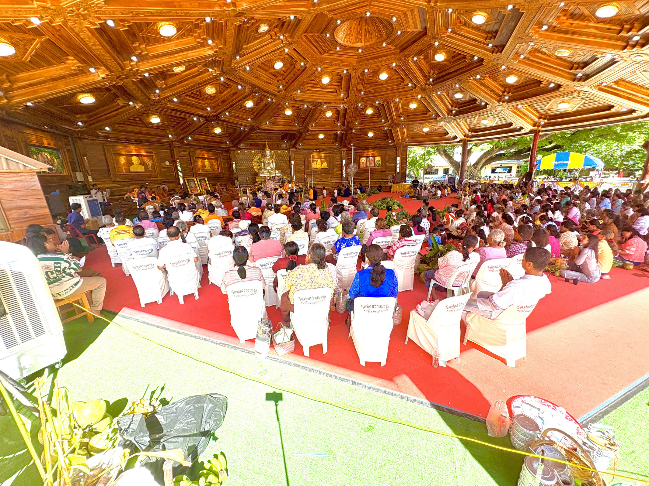ภาพร่วมพิธีกรรมวัดทุ่งสว่างนารุ่ง