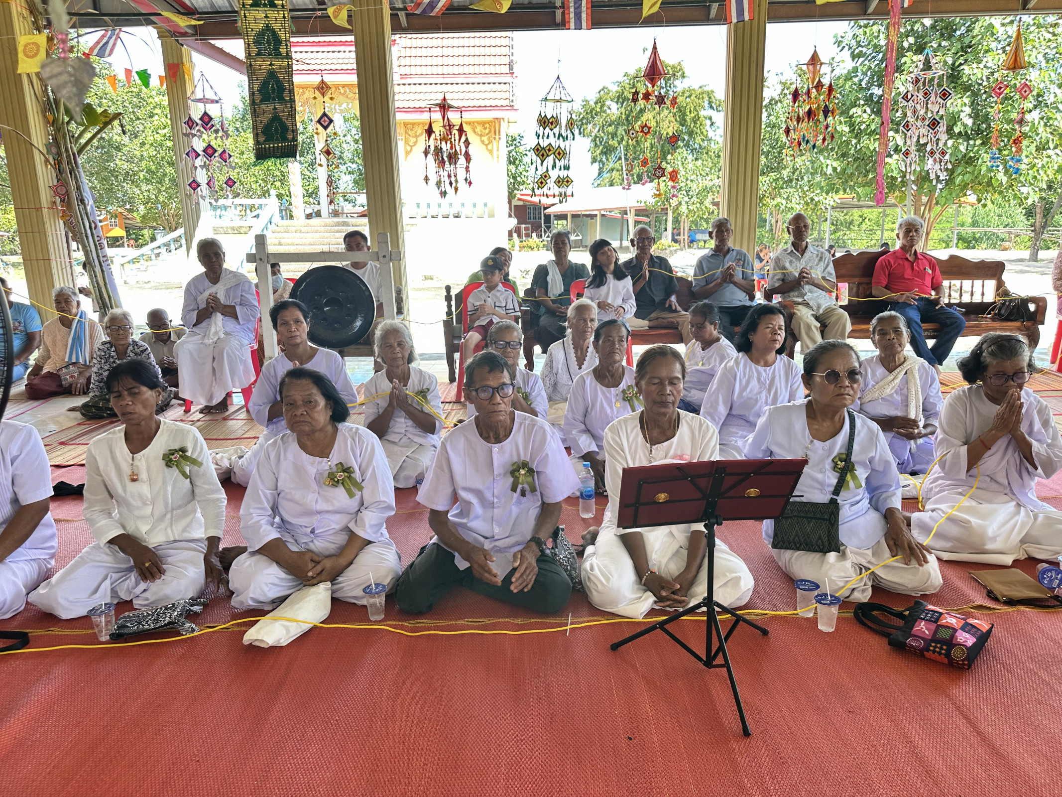 ภาพร่วมพิธีกรรมวัดสระกุด