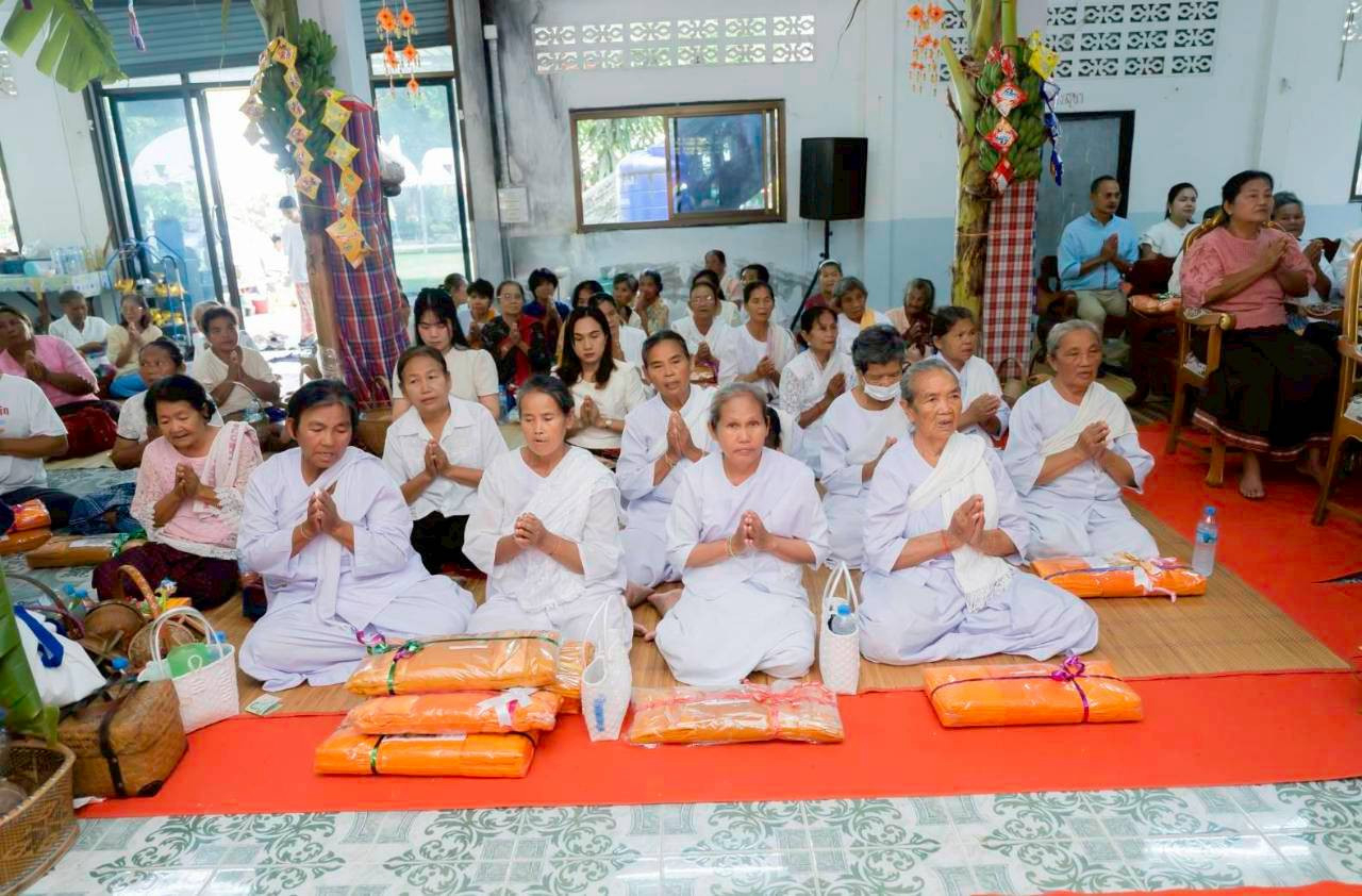 ภาพร่วมพิธีกรรมวัดทรงศิลา(บ้านปลาขาว)