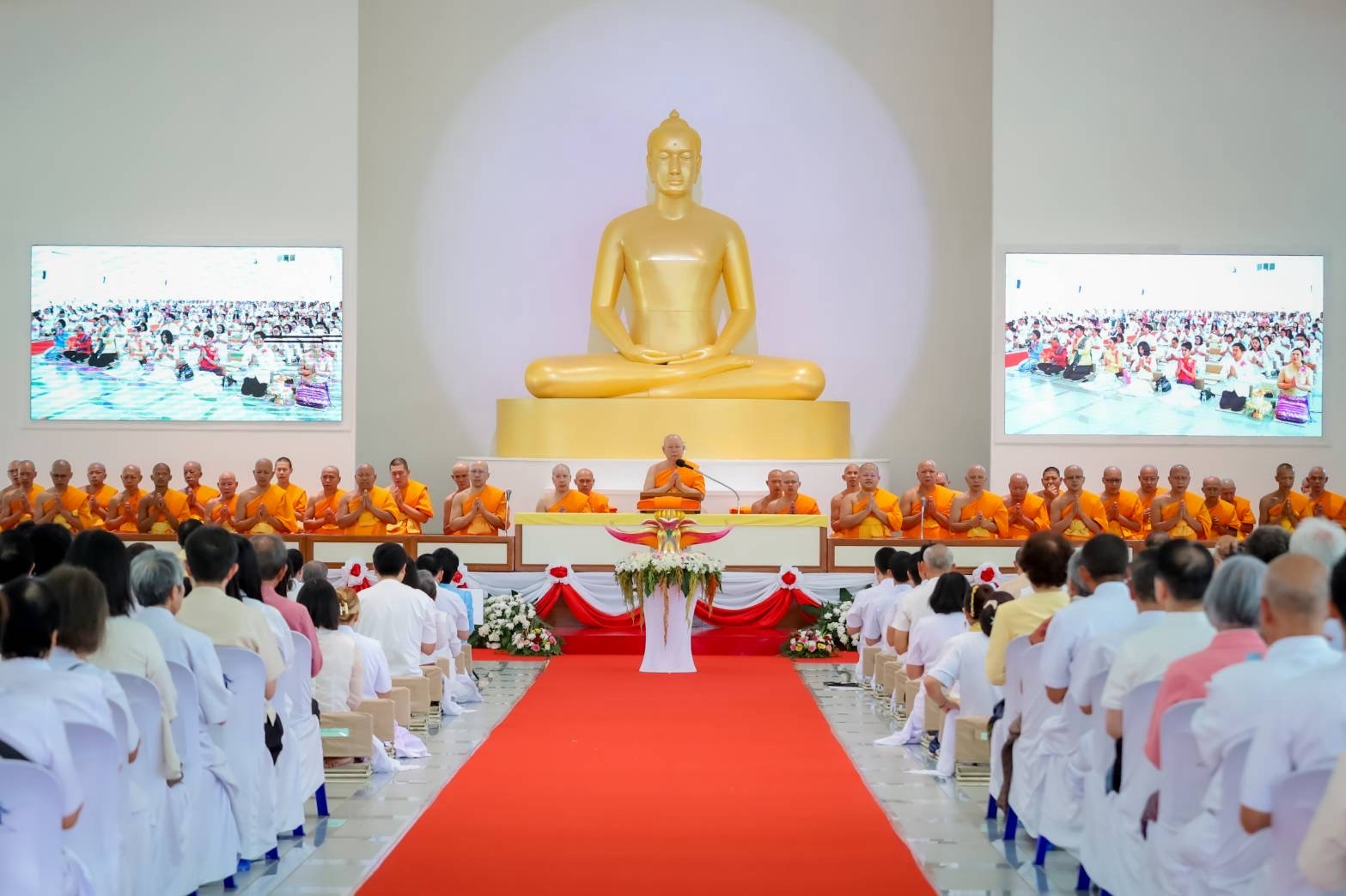 ภาพร่วมพิธีกรรมธุดงคสถานล้านนา