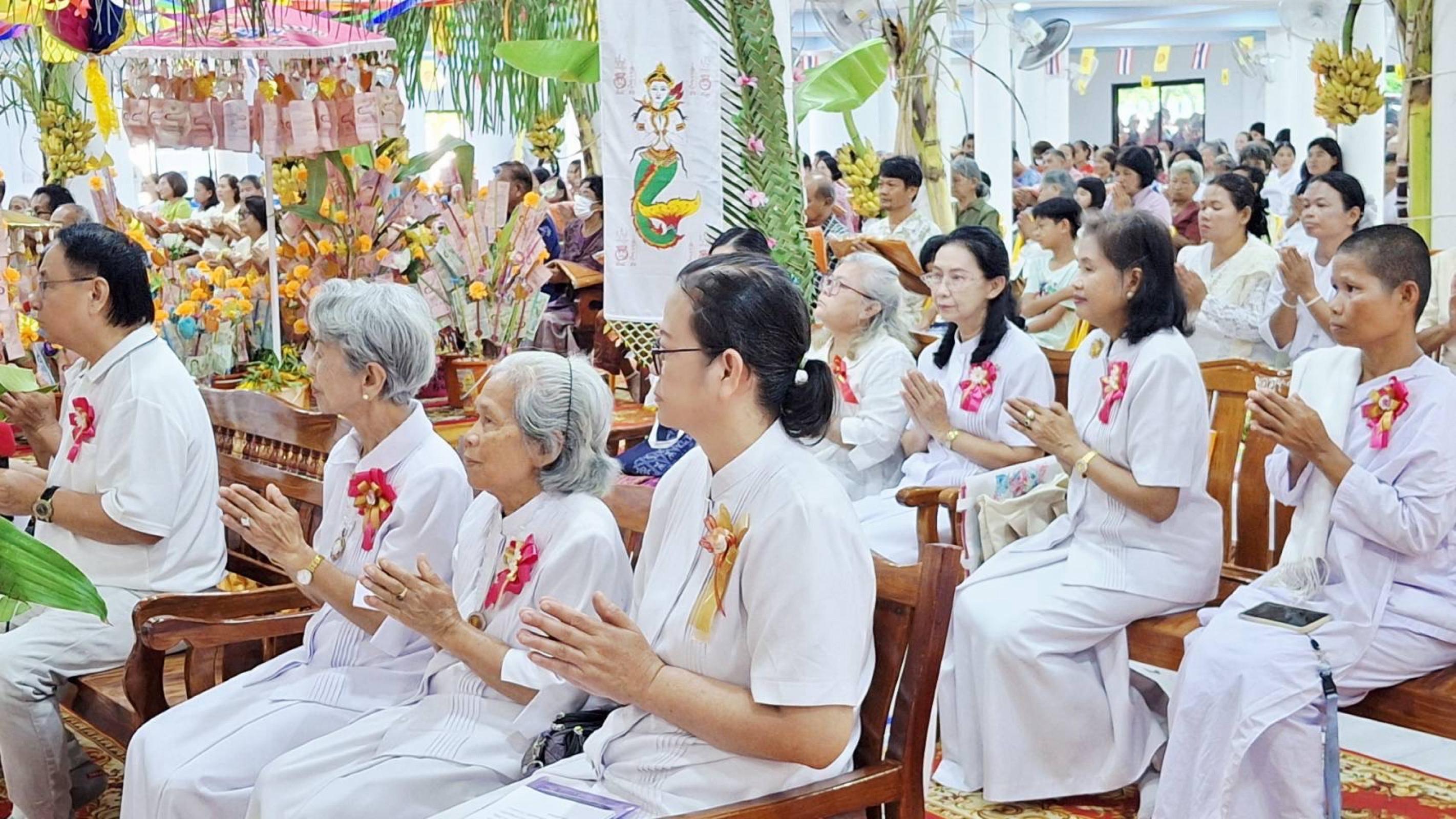 ภาพร่วมพิธีกรรมวัดราษฎร์เจริญผล