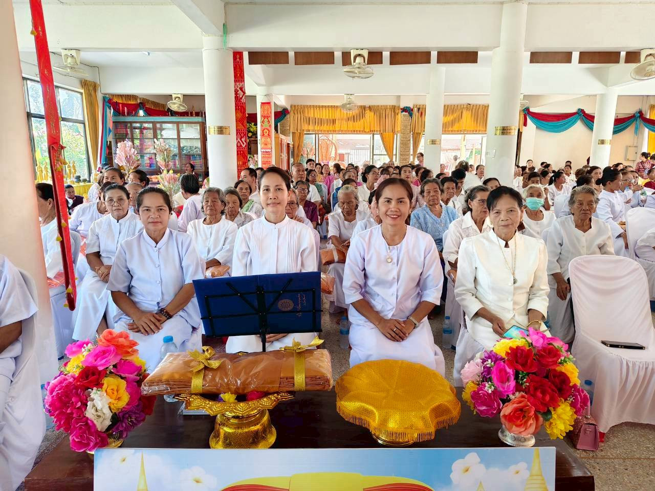 ภาพร่วมพิธีกรรมวัดสว่างนิคม