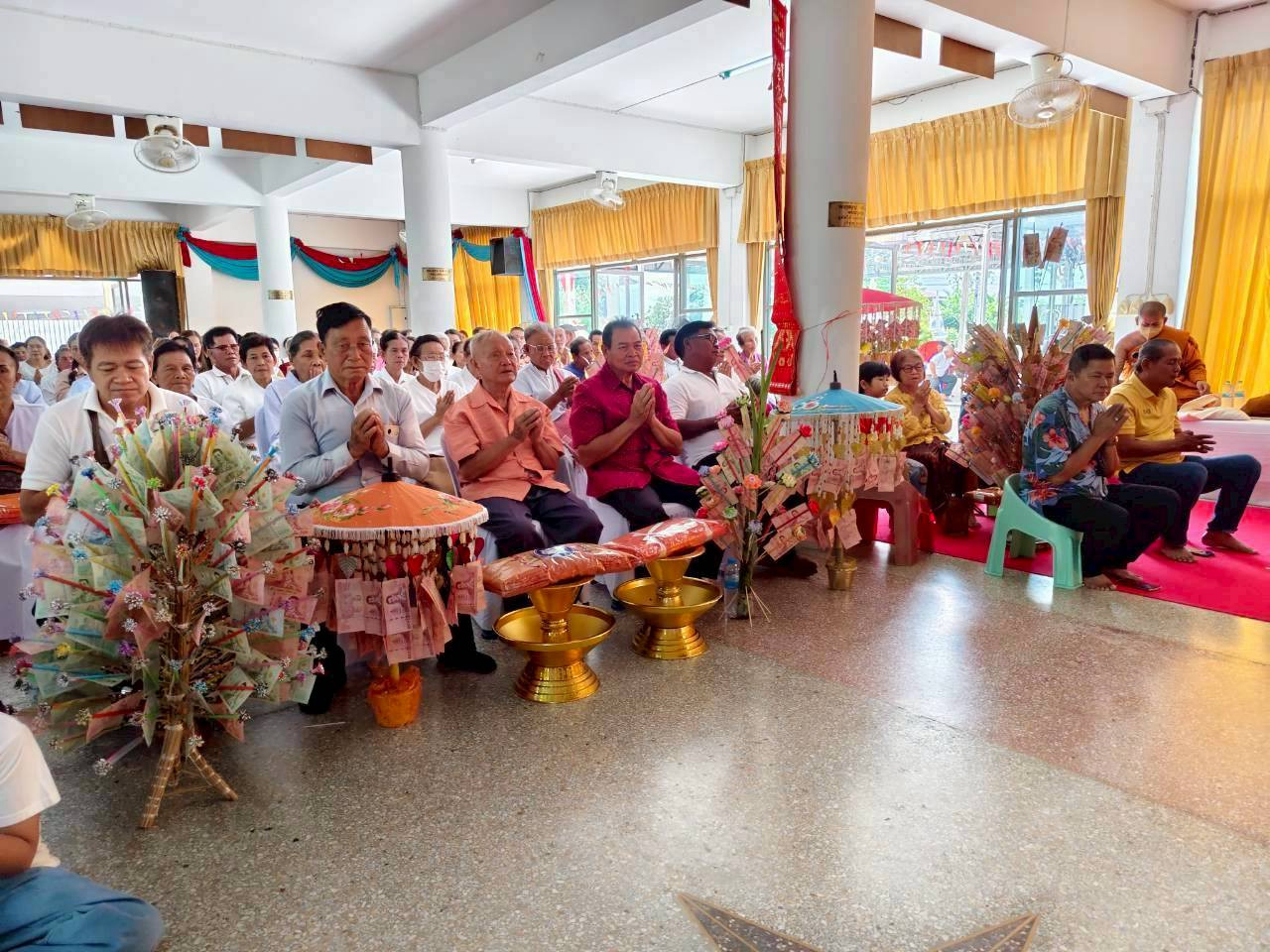 ภาพร่วมพิธีกรรมวัดสว่างนิคม