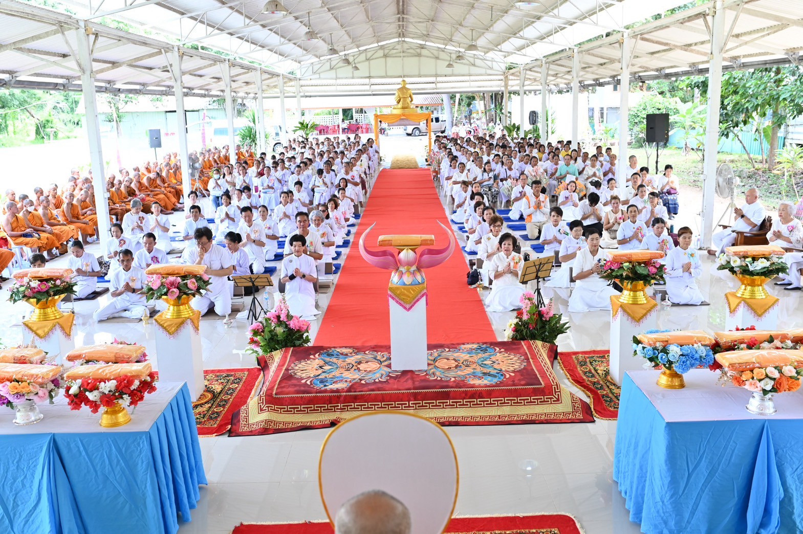 ภาพร่วมพิธีกรรมศูนย์ปฏิบัติธรรมโคกก่อจังหวัดมหาสารคาม