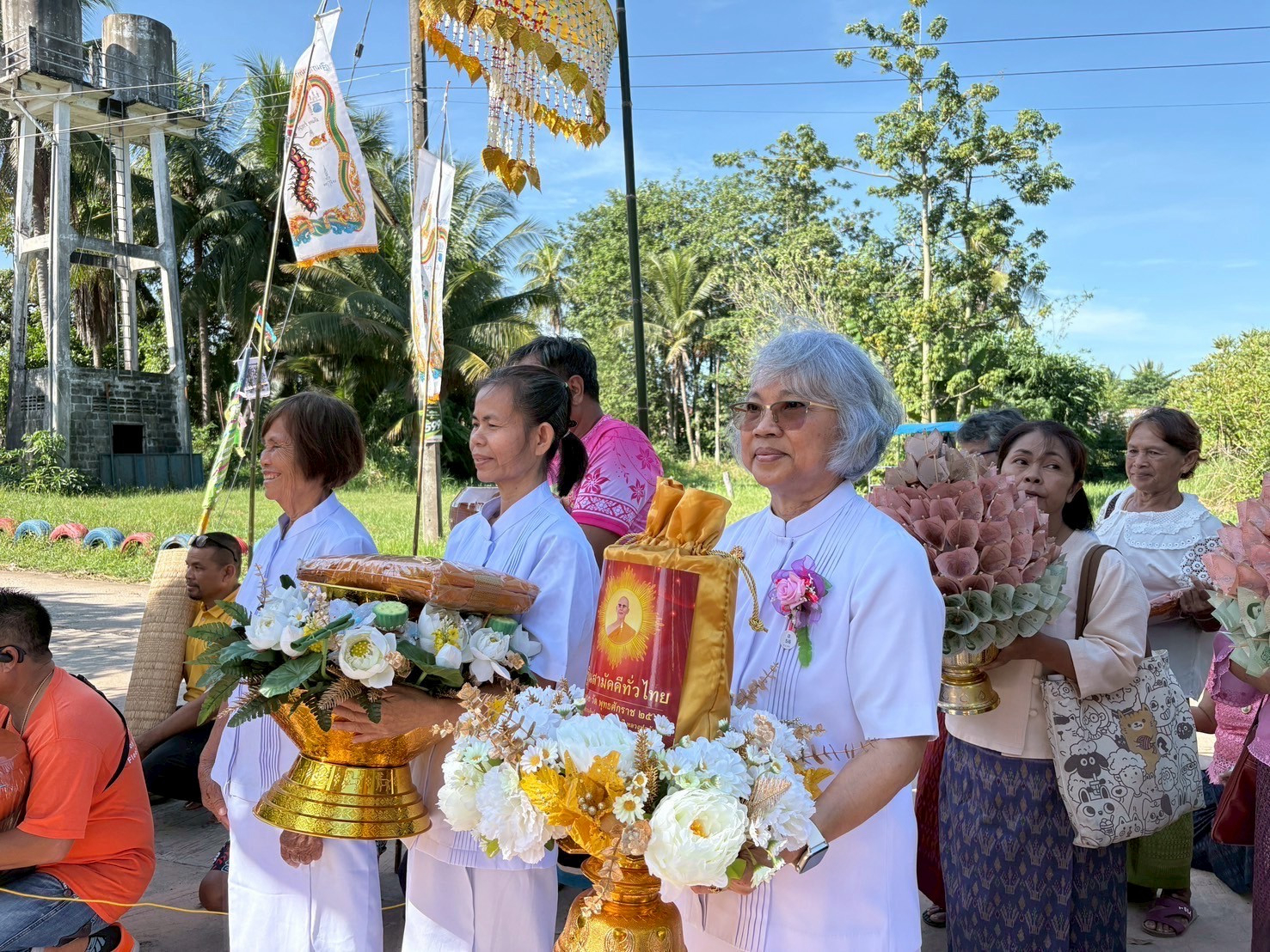 ภาพร่วมพิธีกรรมวัดปทุมวนาราม(หนองบัว)