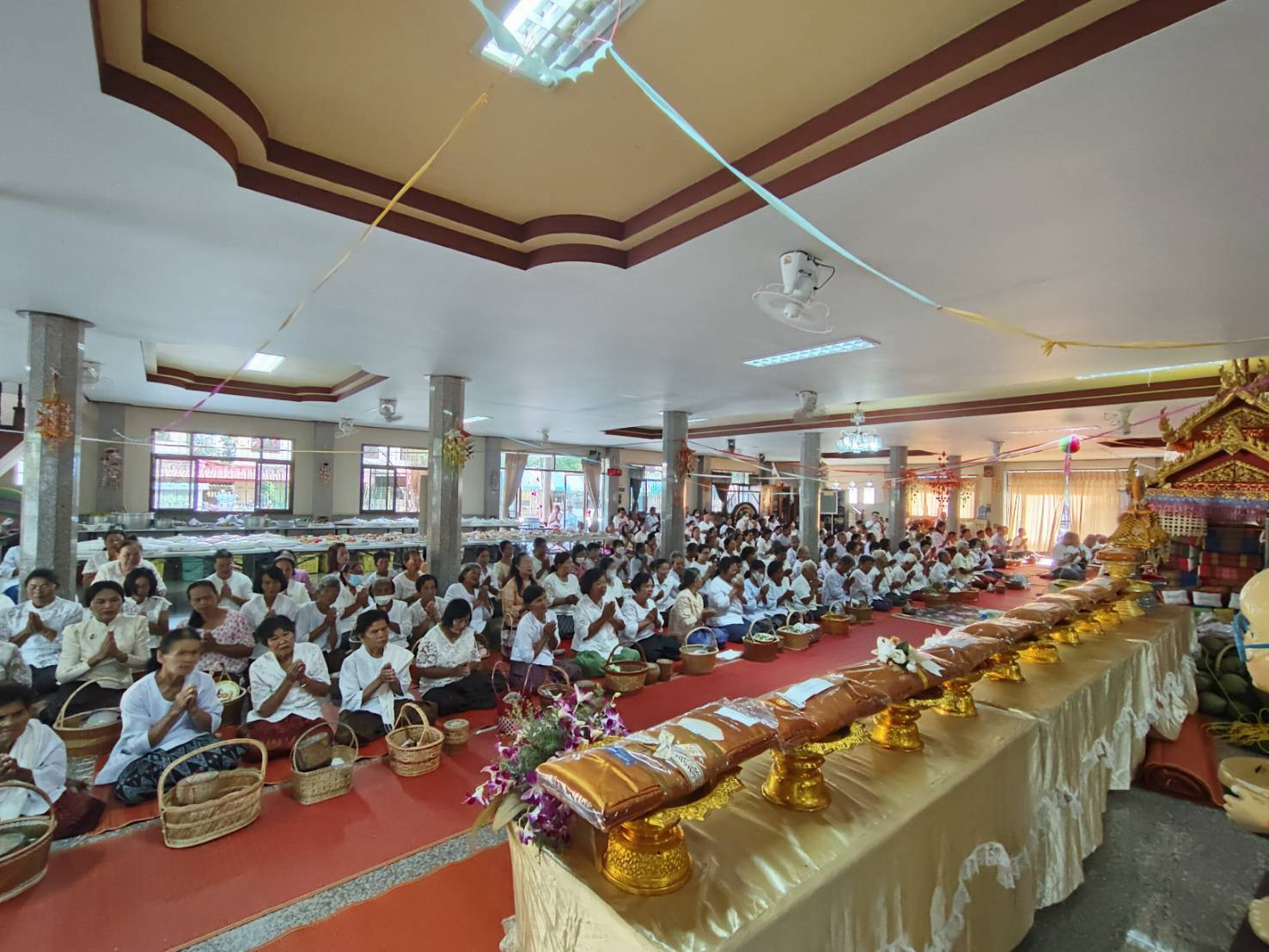 ภาพร่วมพิธีกรรมวัดบ้านผำใหญ่