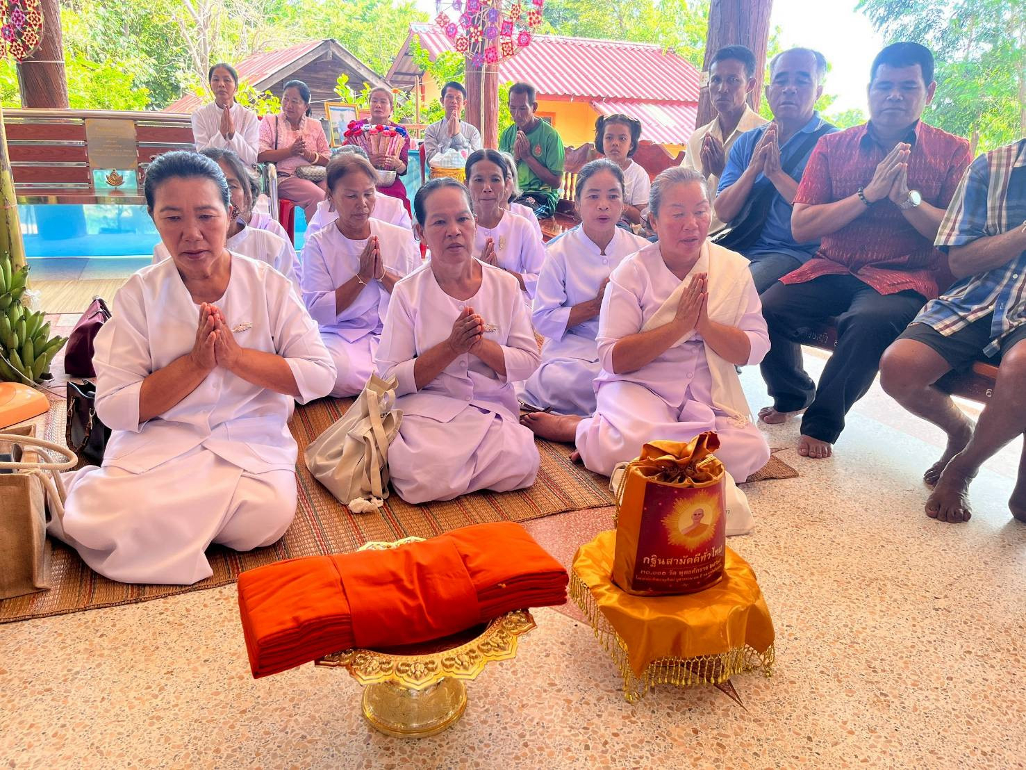 ภาพร่วมพิธีกรรมวัดบ้านสะแบงตาก