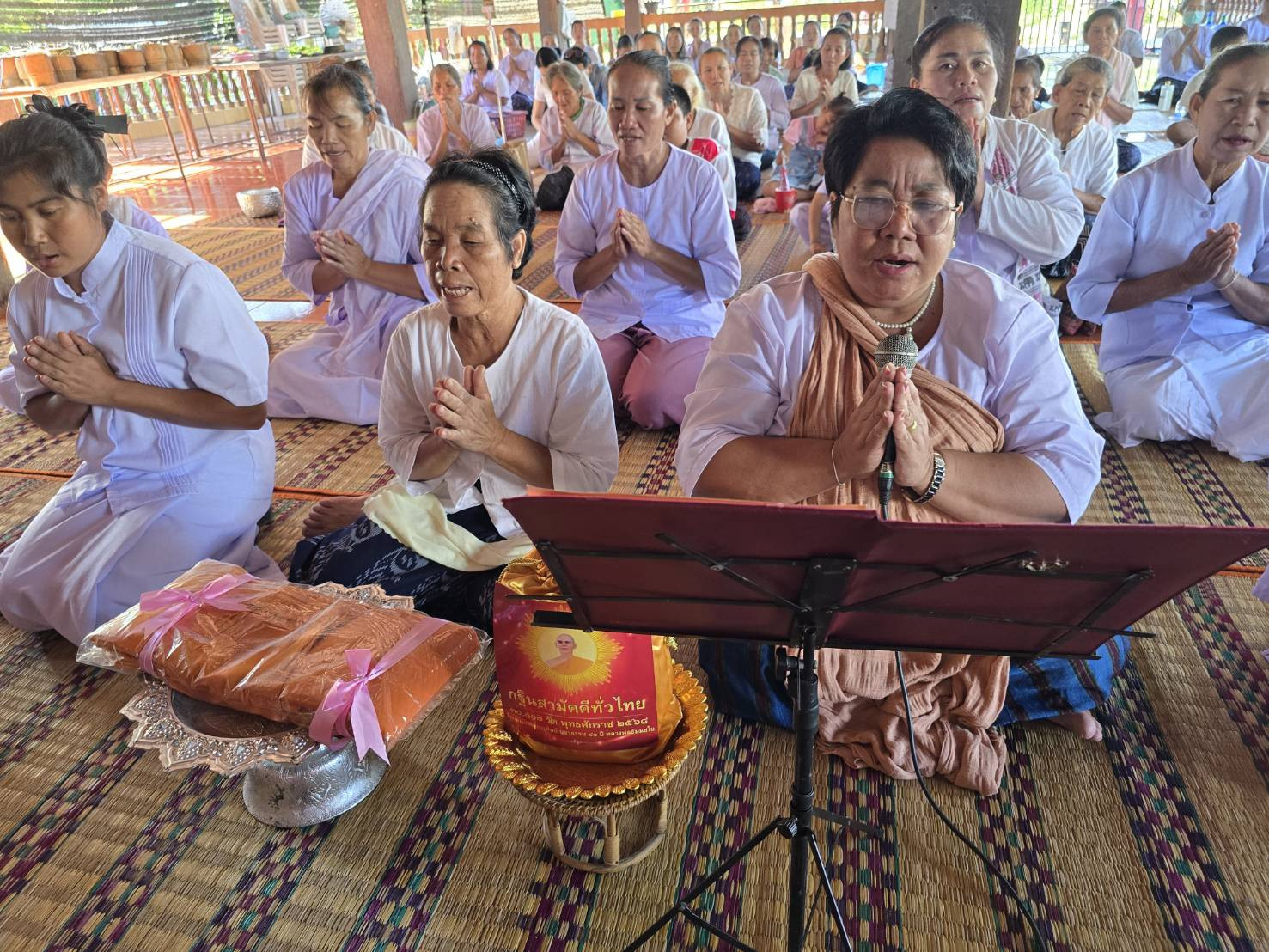 ภาพกล่าวคำถวายกฐินวัดบ่อเดือนห้า