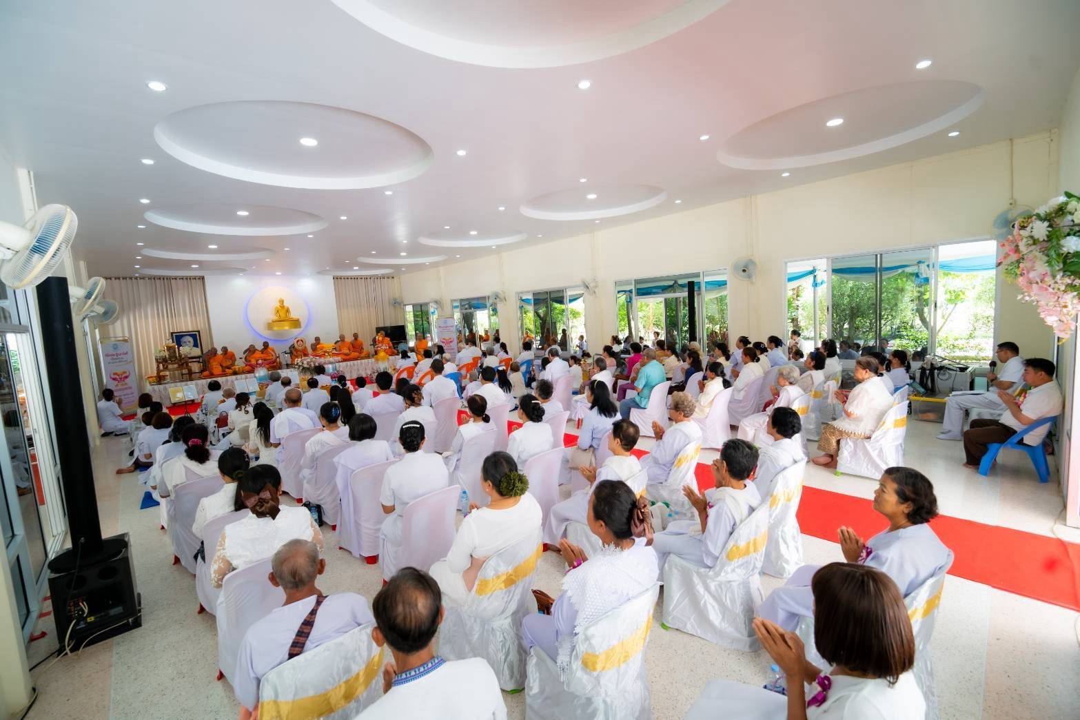 ภาพร่วมพิธีกรรมธุดงคสถานร้อยเอ็ด