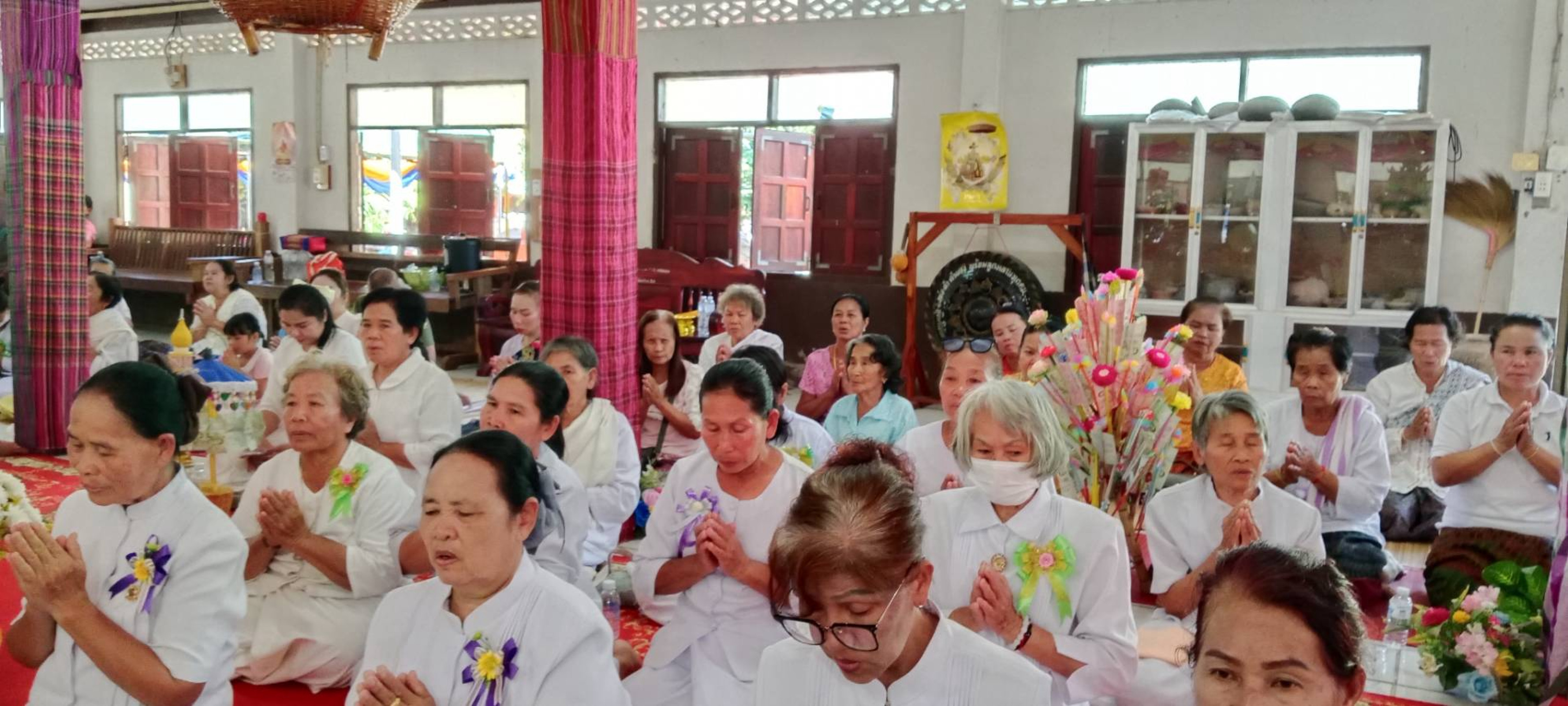 ภาพร่วมพิธีกรรมวัดไตรทอง