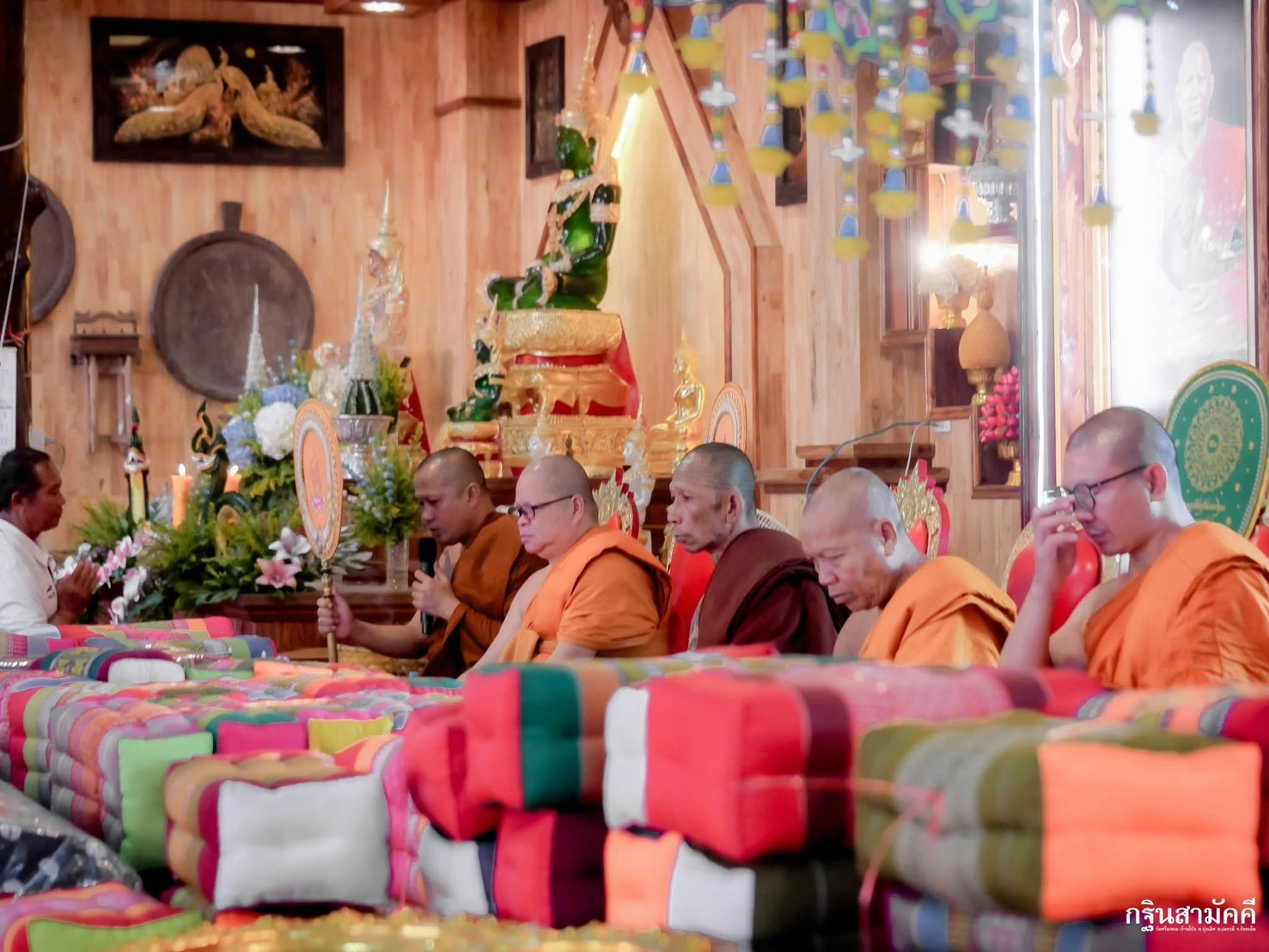 ภาพร่วมพิธีกรรมวัดศรีมงคล