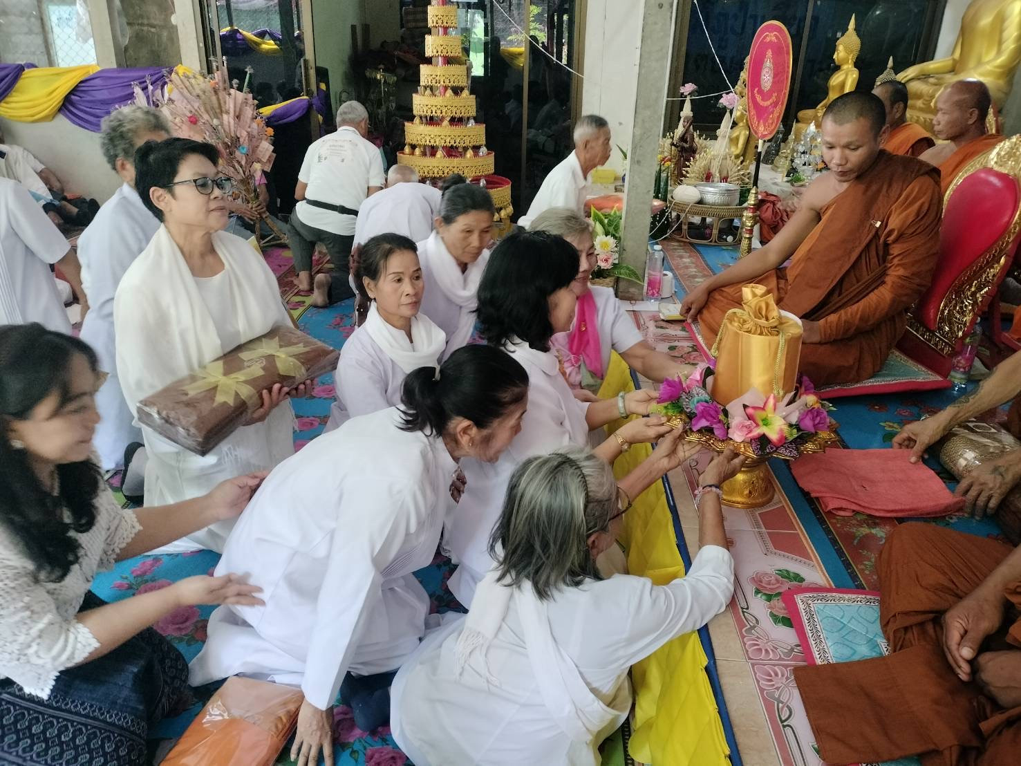 ภาพร่วมพิธีกรรมวัดป่าภูนิมิตรคงคาราม