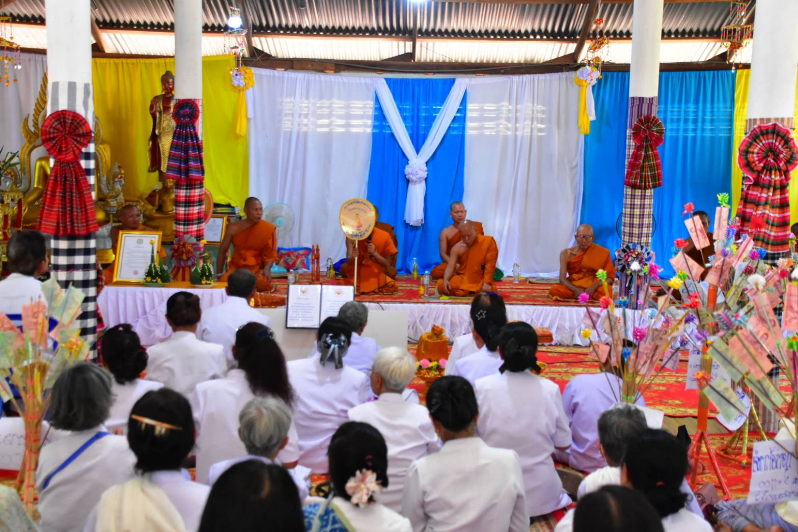 ภาพร่วมพิธีกรรมวัดธรรมมงคลรังษี