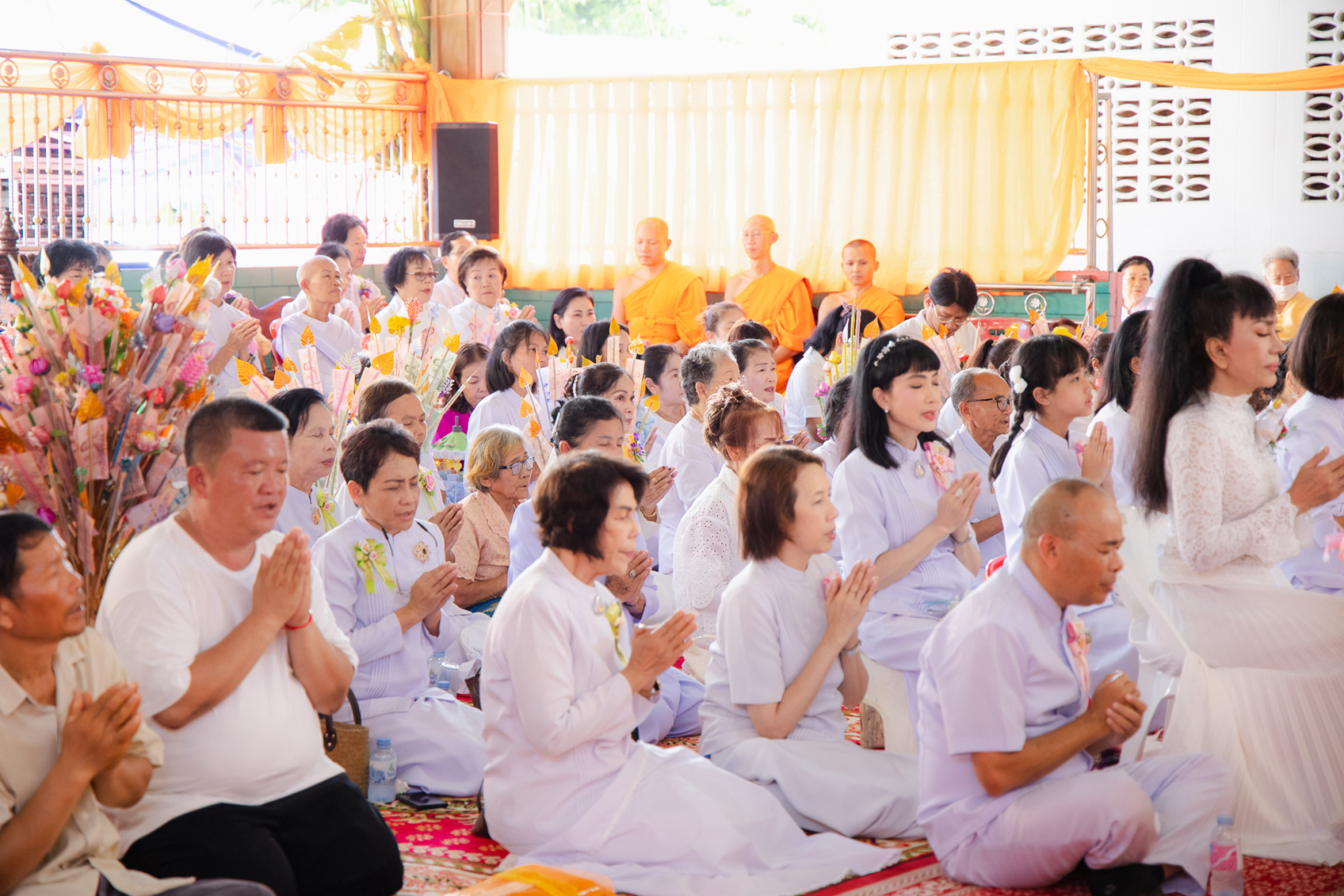 ภาพร่วมพิธีกรรมวัดศรีชมชื่น