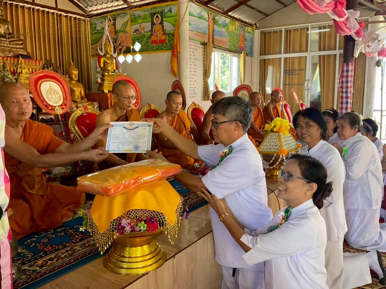 ภาพร่วมพิธีกรรมวัดโนนเบ็ญสมัคคยาราม