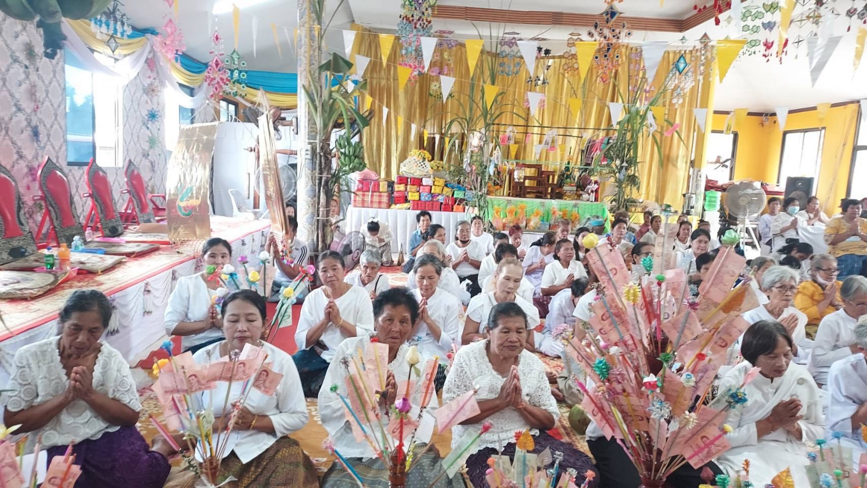 ภาพร่วมพิธีกรรมวัดสว่างสามัคคี