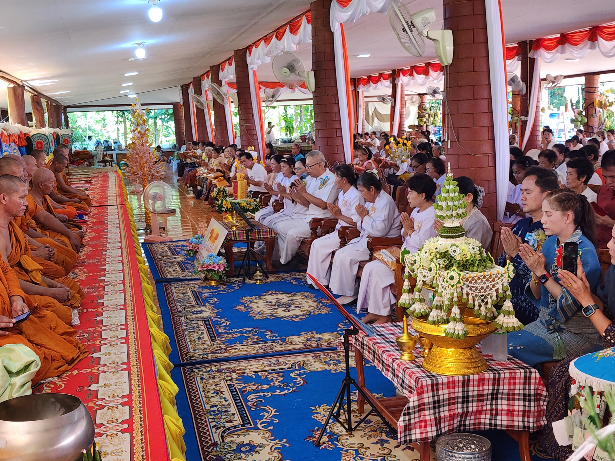 ภาพร่วมพิธีกรรมวัดมรรคาคีรีขันธ์