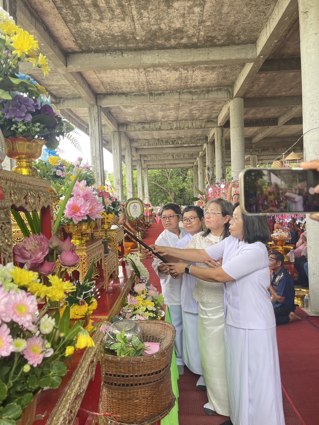 ภาพร่วมพิธีกรรมวัดหนองเปลือย