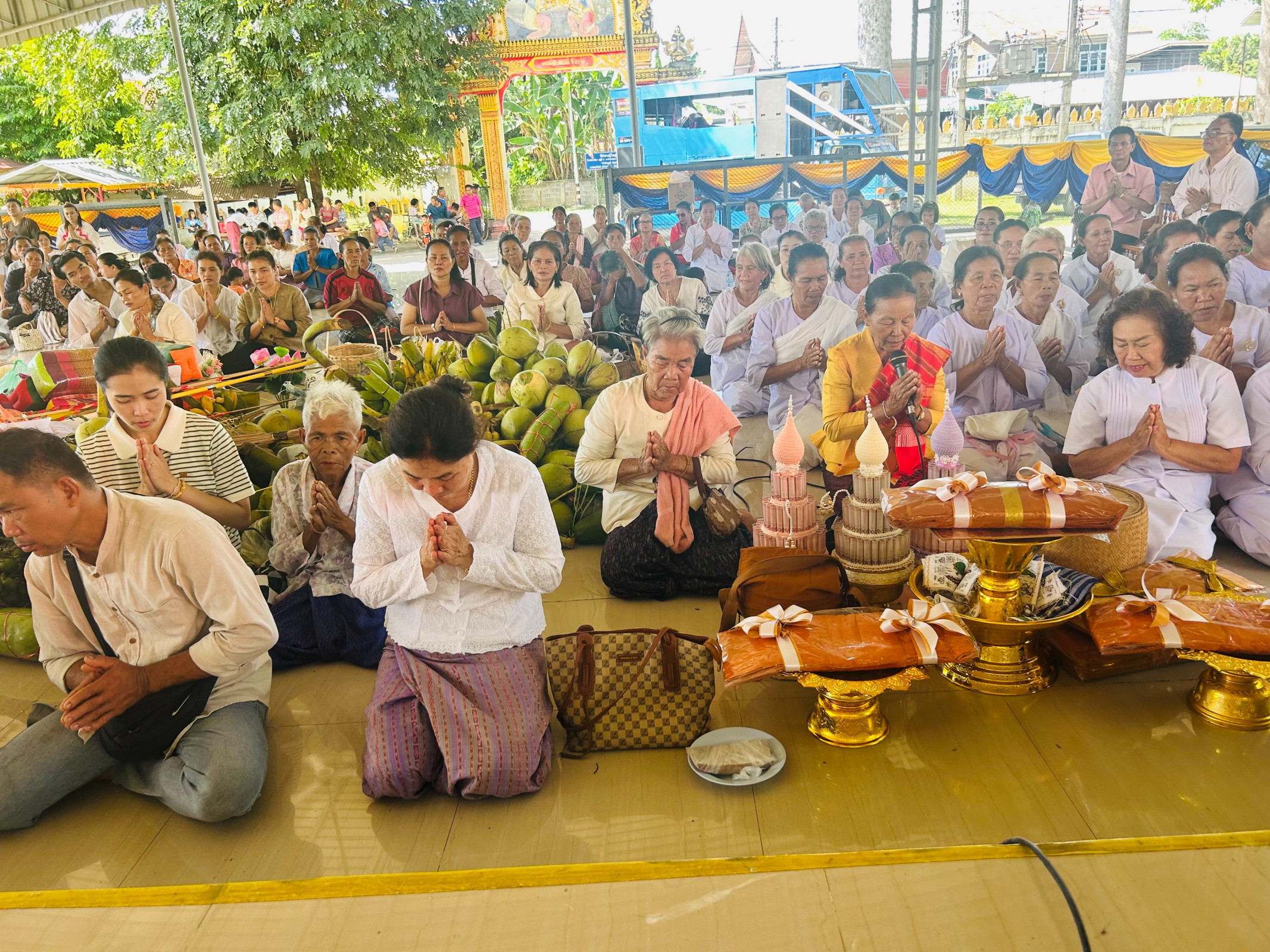 ภาพกล่าวคำถวายกฐินวัดม่วงน้อย