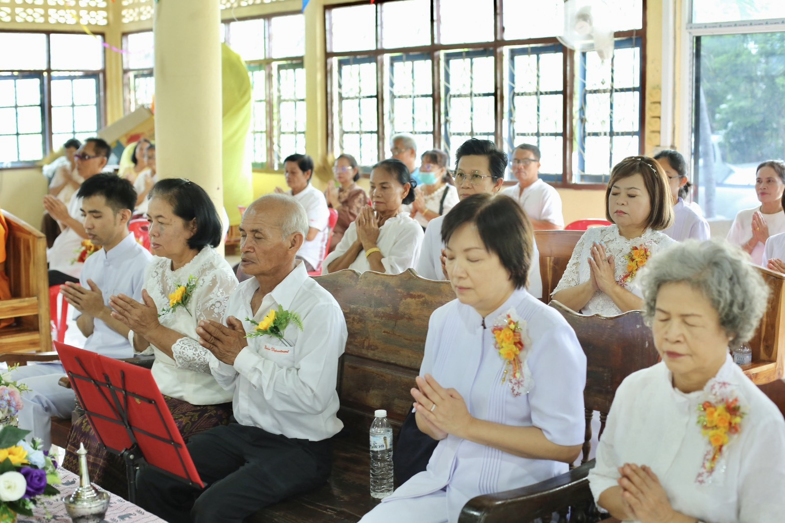 ภาพร่วมพิธีกรรมวัดเก่าน้อย