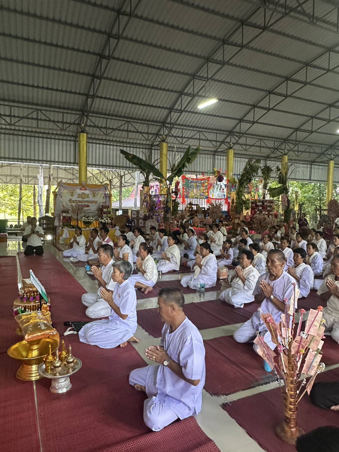 ภาพร่วมพิธีกรรมวัดป่าบ้านโนนสว่าง