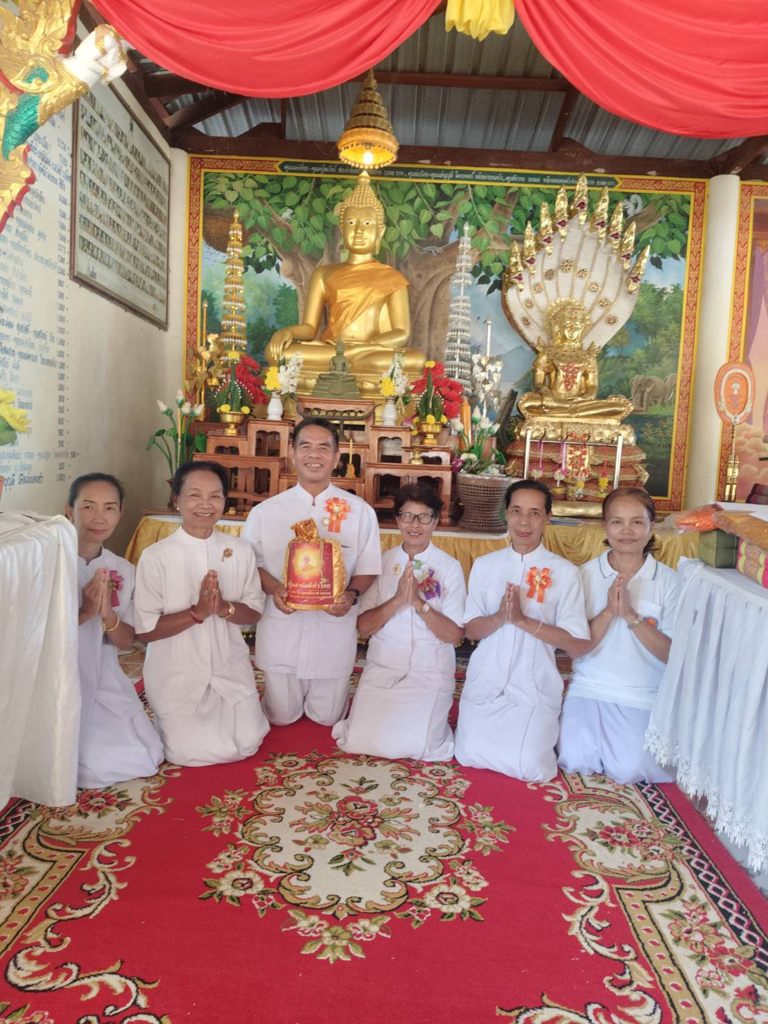 ภาพร่วมพิธีกรรมวัดสว่างโพธิ์ทอง