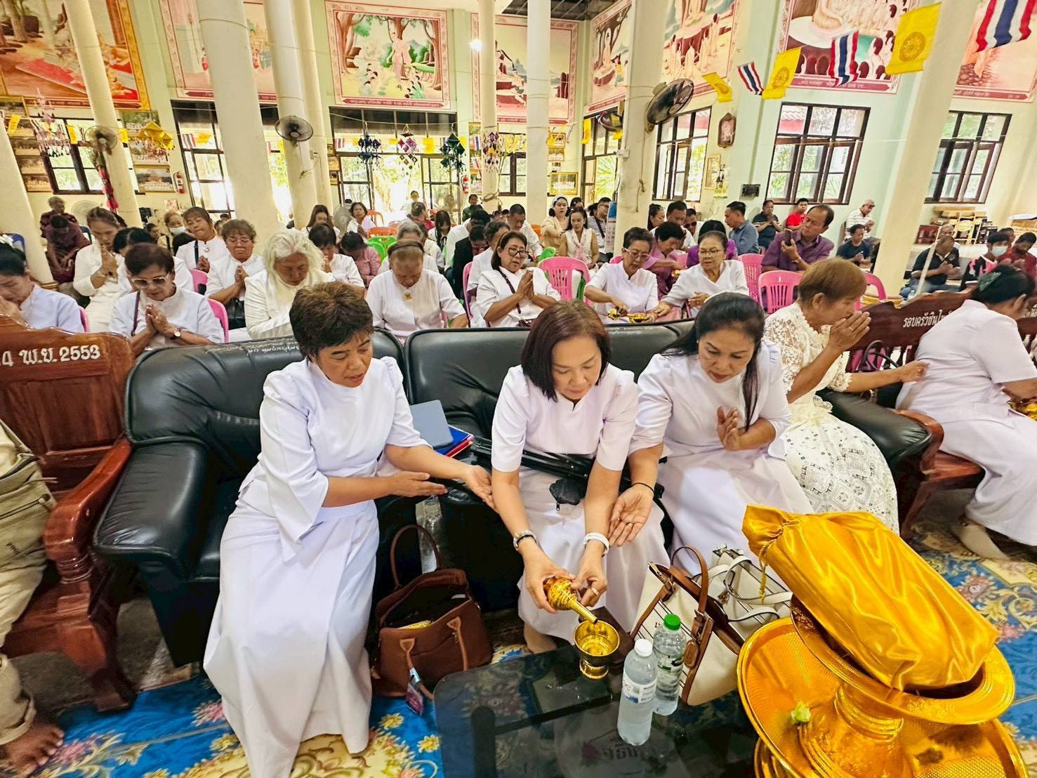 ภาพร่วมพิธีกรรมวัดป่าเม้าเหนือ