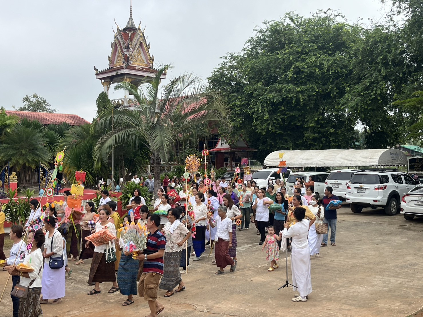ภาพร่วมพิธีกรรมวัดทรายมูล