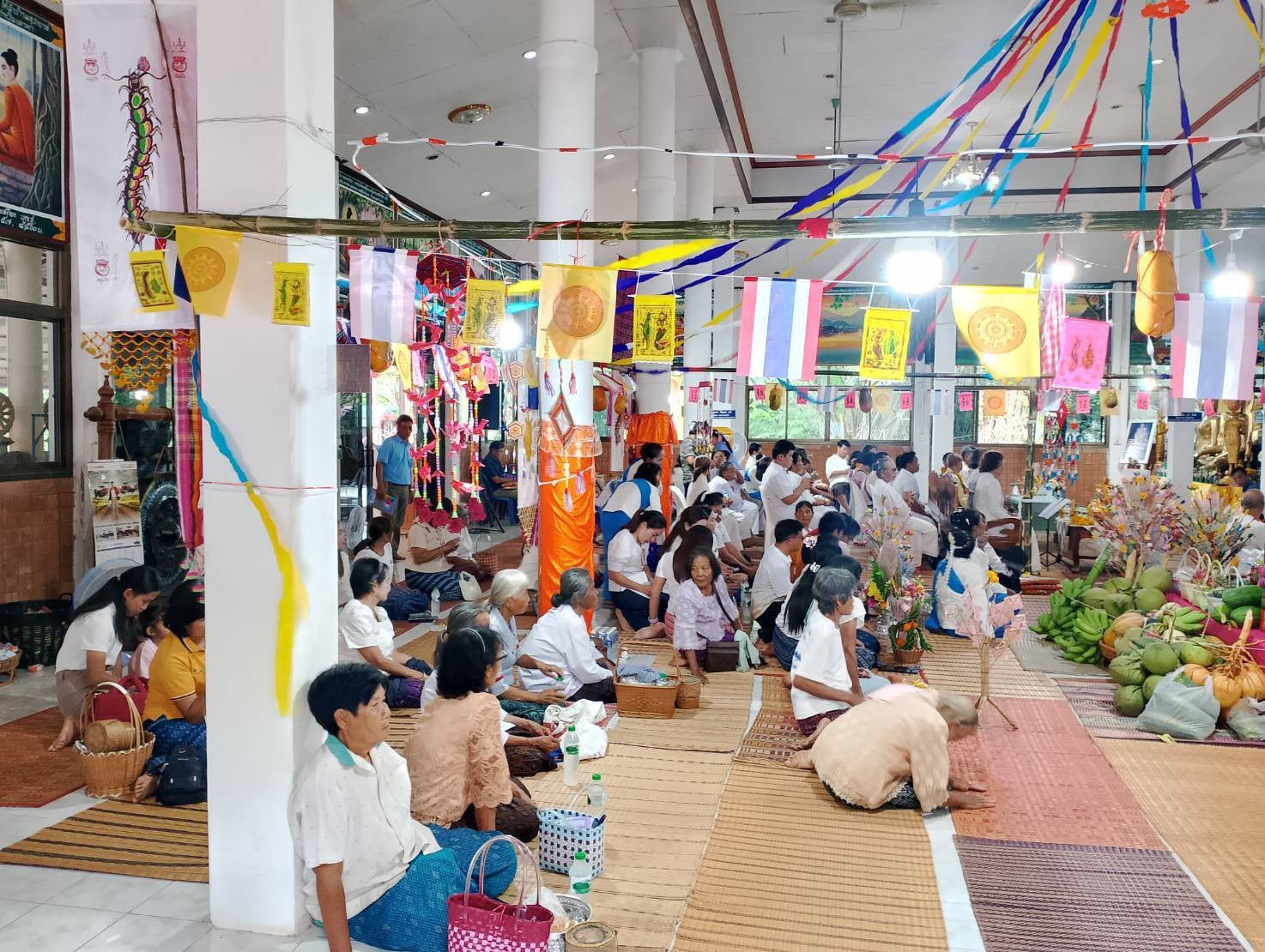 ภาพร่วมพิธีกรรมวัดโพนบก(โพธิ์ชัย)