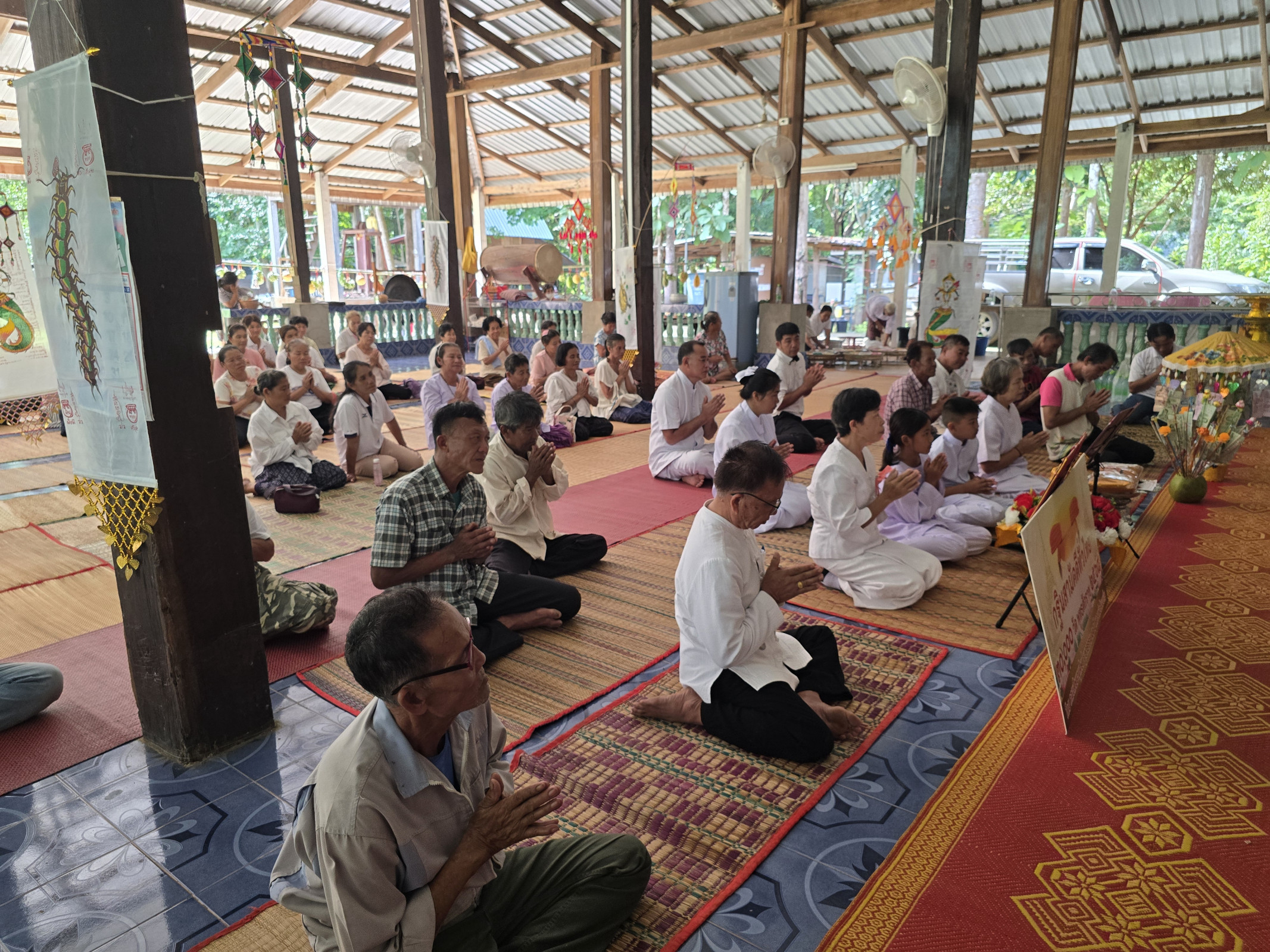 ภาพร่วมพิธีกรรมวัดสร้างแก้วน้อย