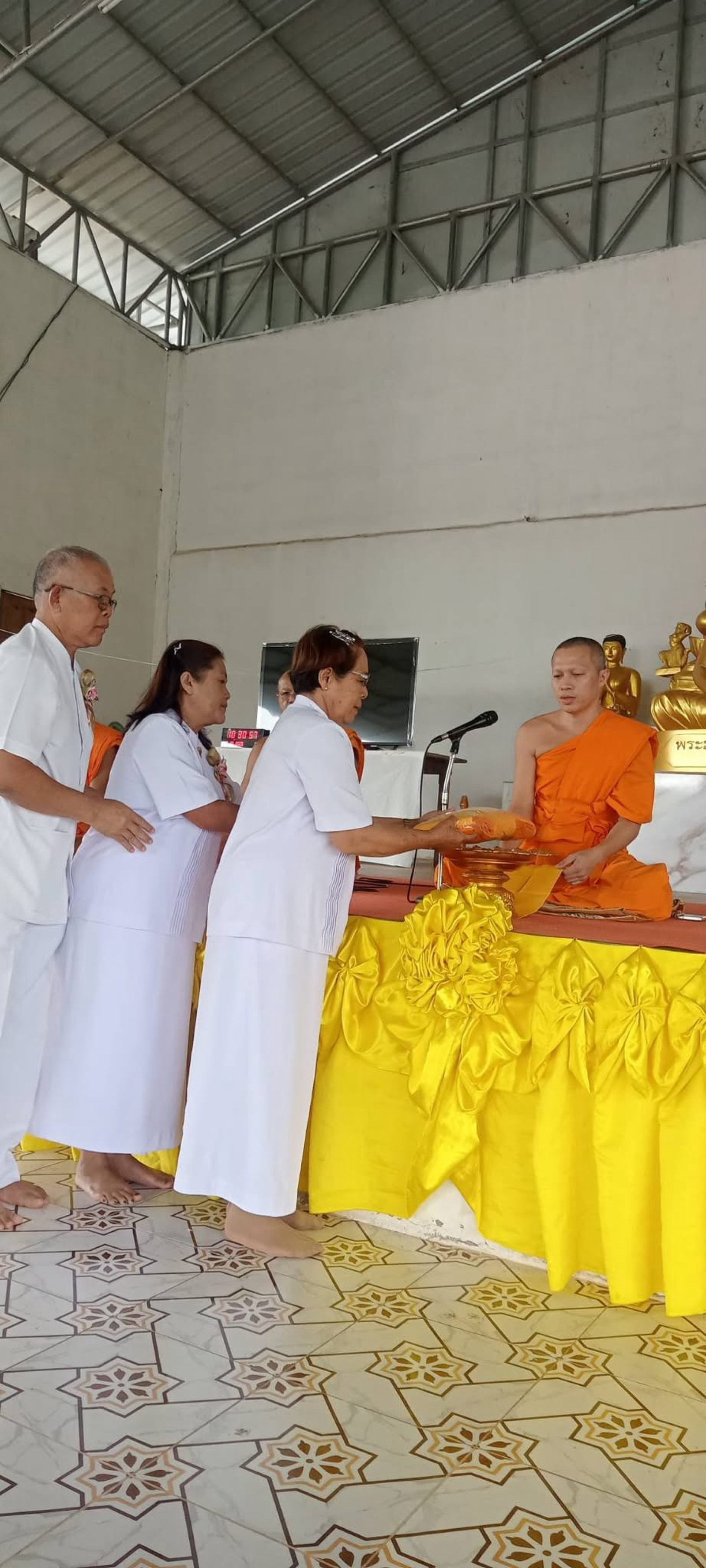 ภาพร่วมพิธีกรรมวัดลาดงาม