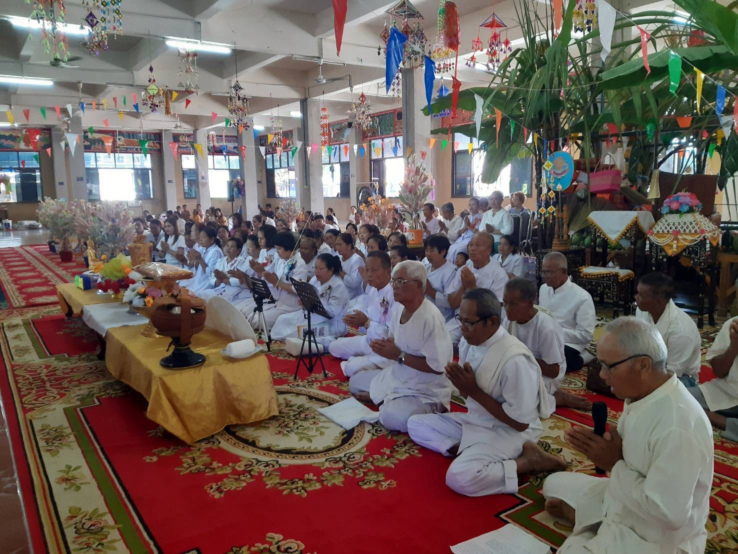 ภาพร่วมพิธีกรรมวัดเอราวัณพัฒนาราม