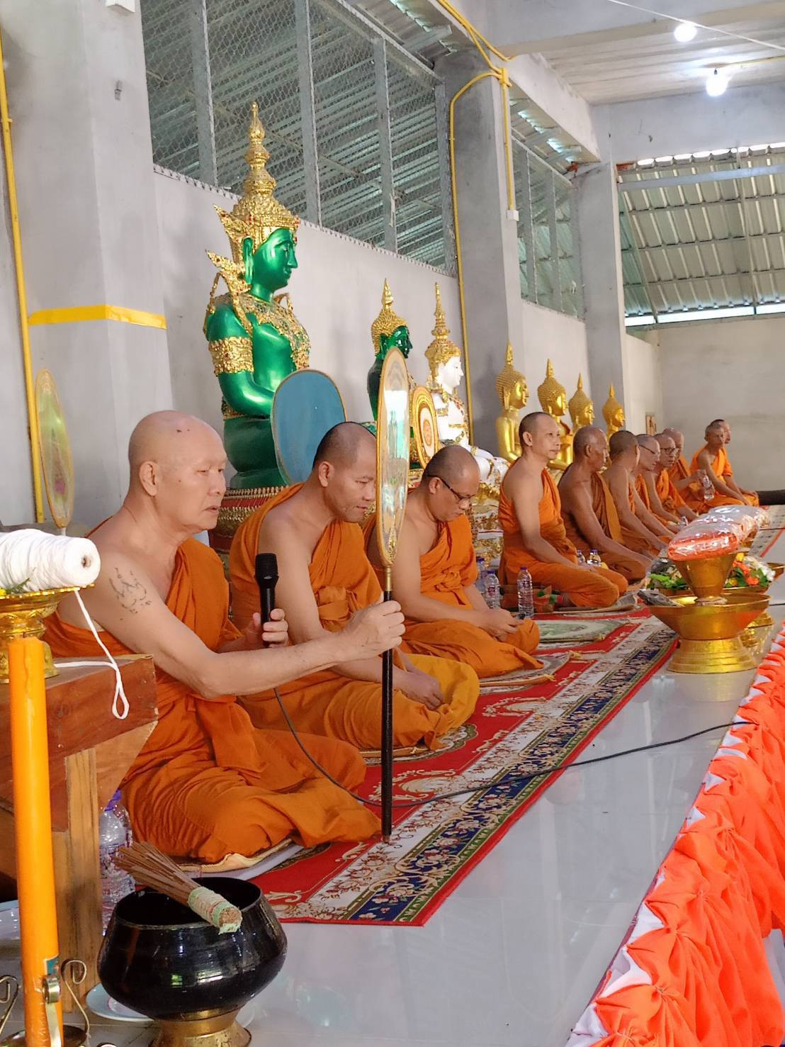 ภาพร่วมพิธีกรรมวัดไทรทอง