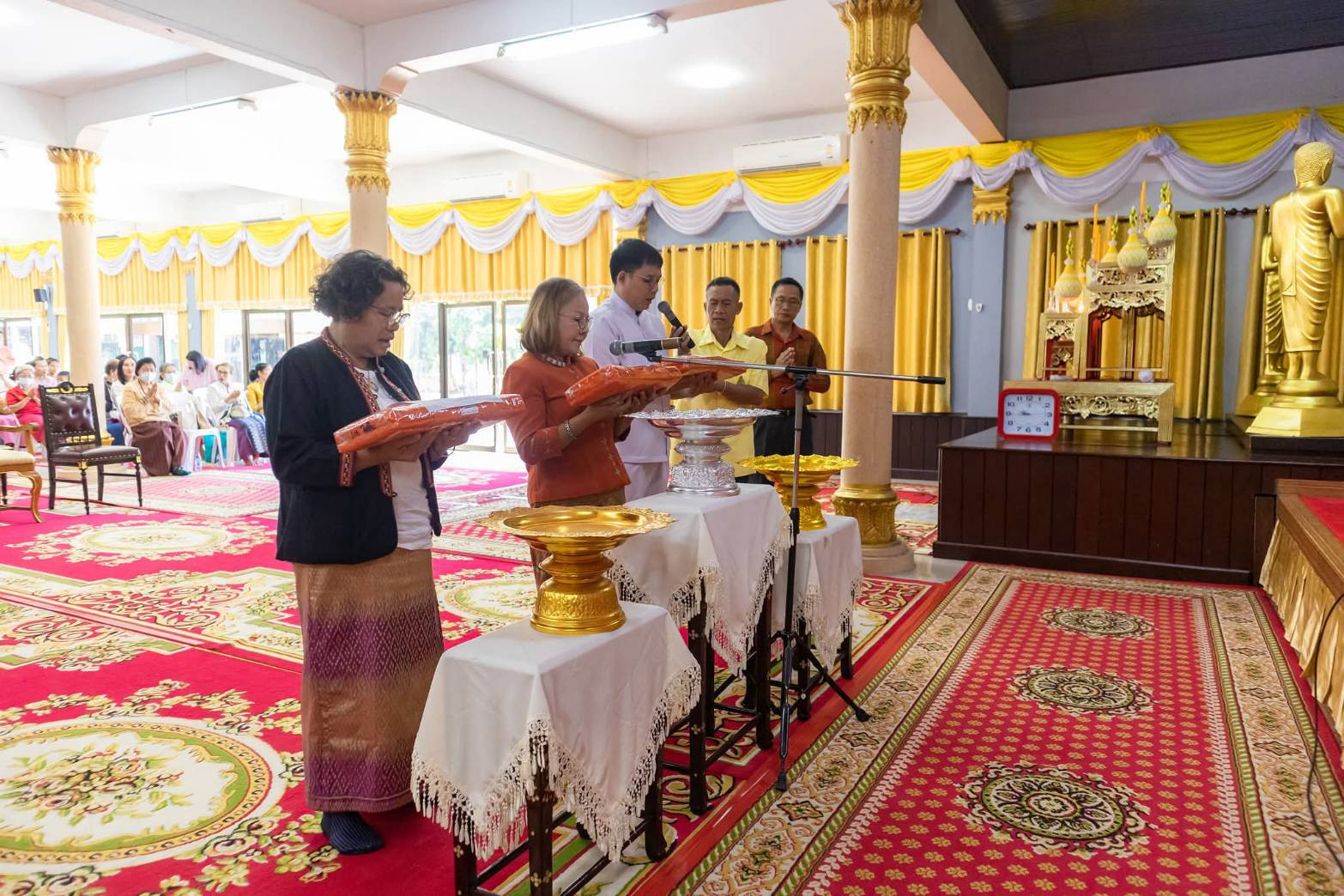 ภาพกล่าวคำถวายกฐินวัดสระทอง