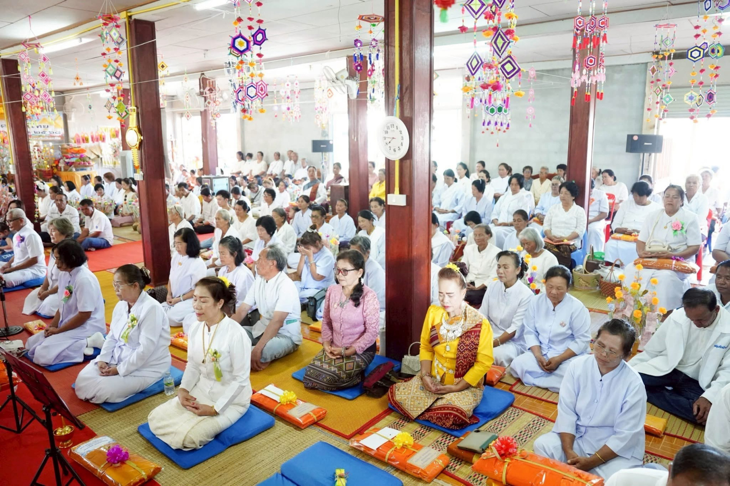 ภาพร่วมพิธีกรรมวัดศรีบุญเรือง