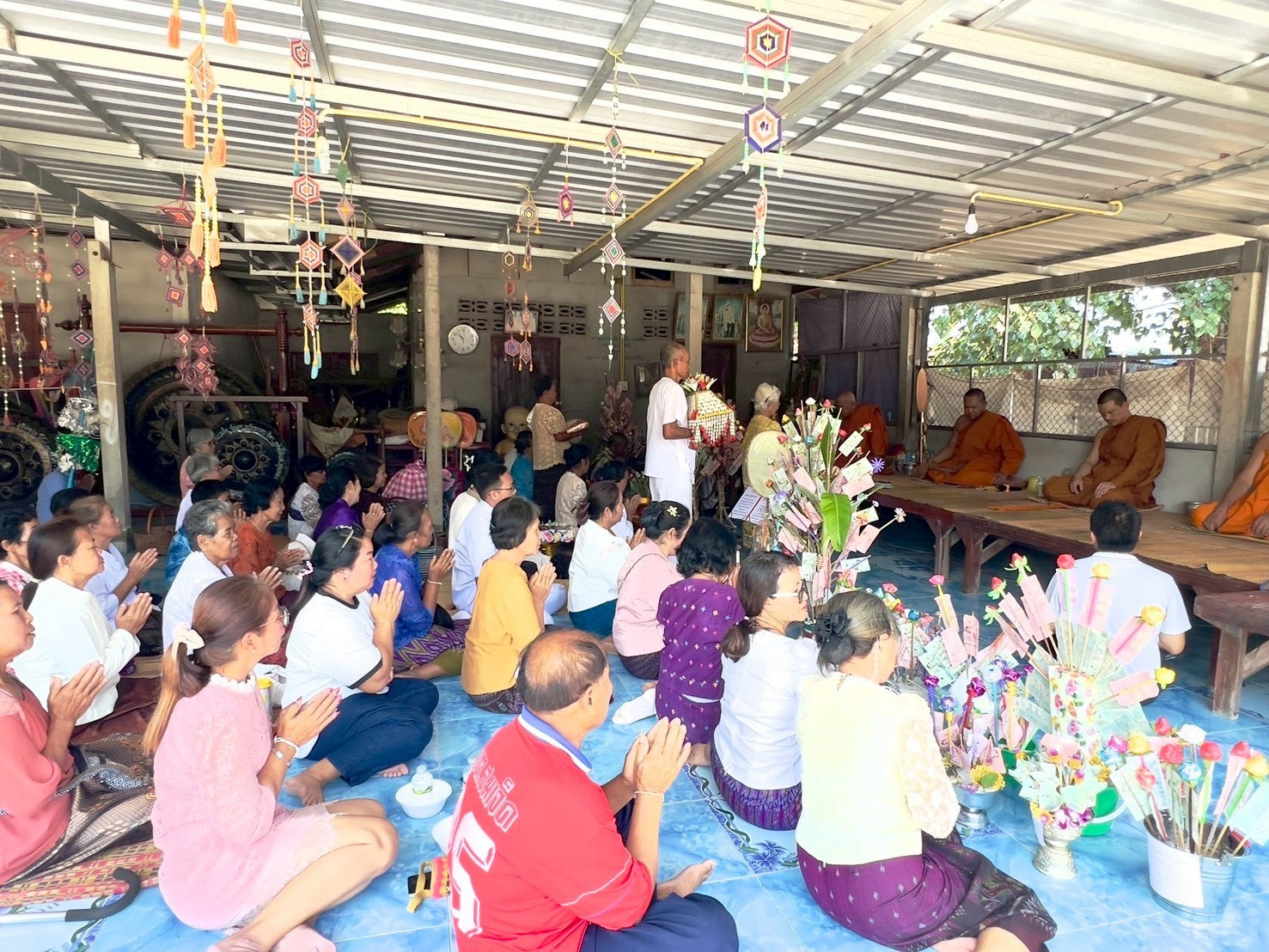 ภาพร่วมพิธีกรรมวัดโนนสำราญ