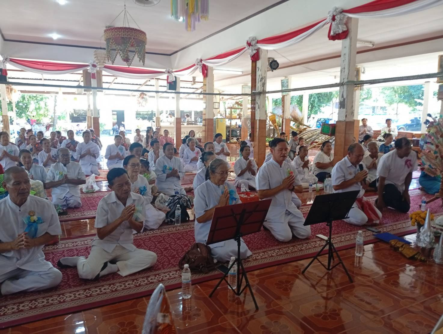 ภาพร่วมพิธีกรรมวัดเขื่อนสามัคคี