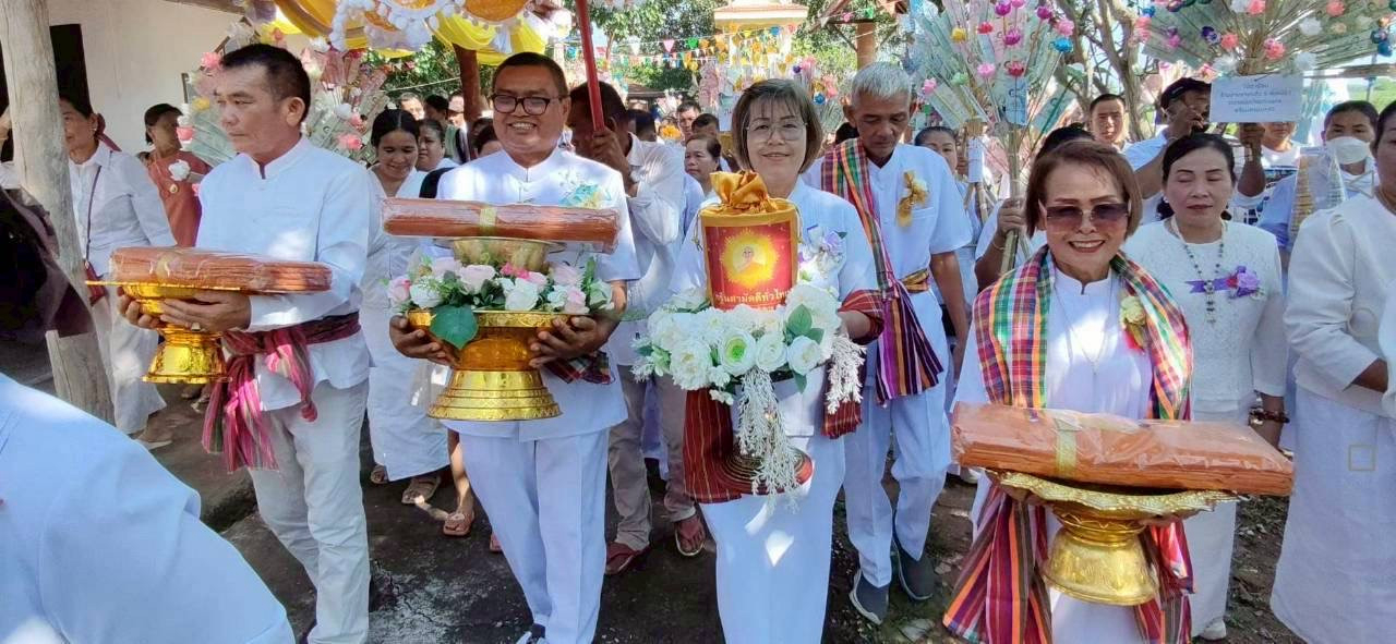 ภาพร่วมพิธีกรรมวัดราดน้อย